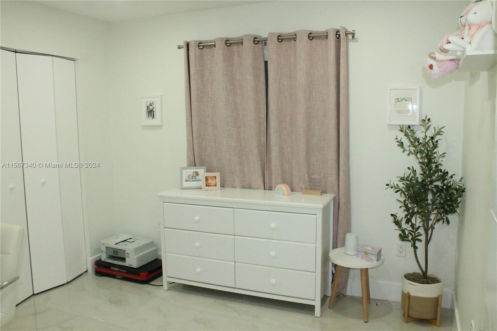 27665 SW 163rd Ave, Homestead, Florida 33031, 5 Bedrooms Bedrooms, ,3 BathroomsBathrooms,Residential,For Sale,27665 SW 163rd Ave,A11567340