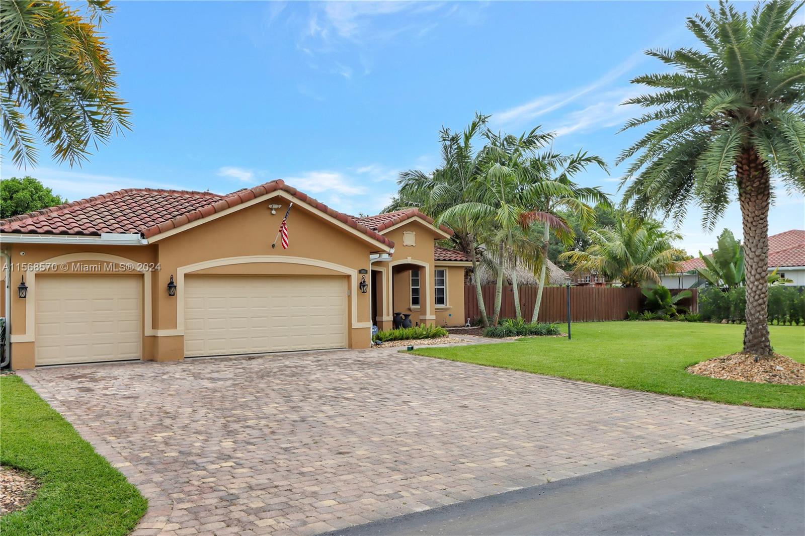 1650 NW 21st St, Homestead, Florida 33030, 4 Bedrooms Bedrooms, ,2 BathroomsBathrooms,Residential,For Sale,1650 NW 21st St,A11568570