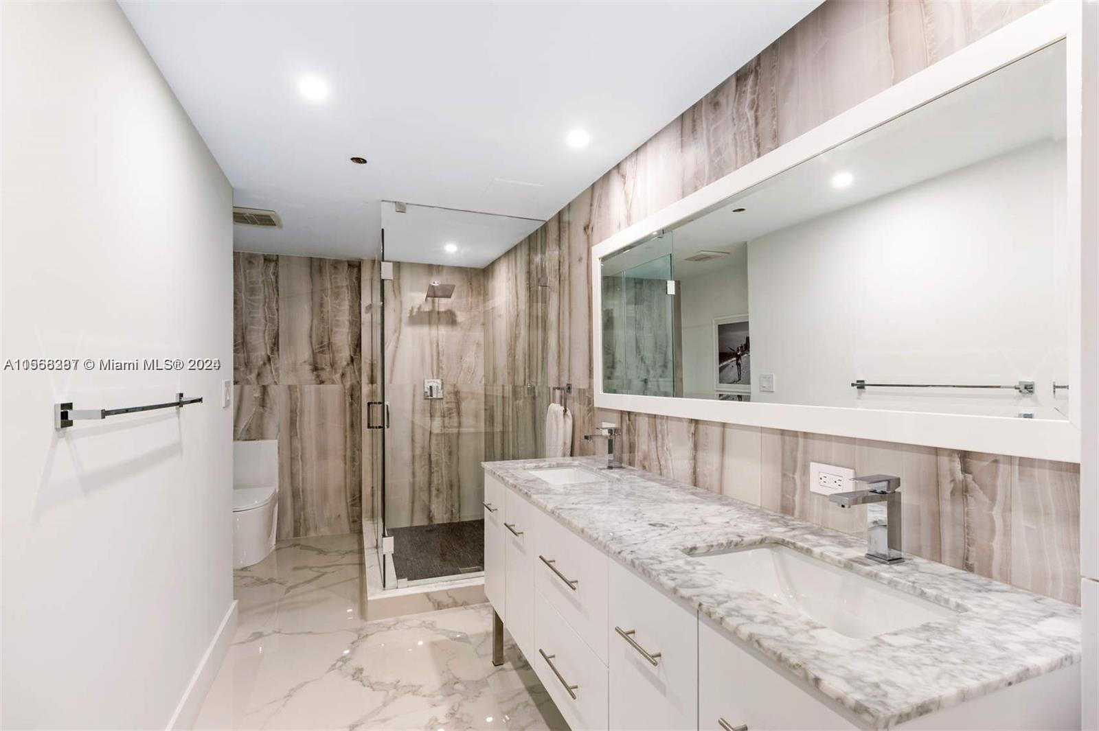 20191 E Country Club Dr TH7, Aventura, Florida 33180, 3 Bedrooms Bedrooms, ,3 BathroomsBathrooms,Residentiallease,For Rent,20191 E Country Club Dr TH7,A11568387