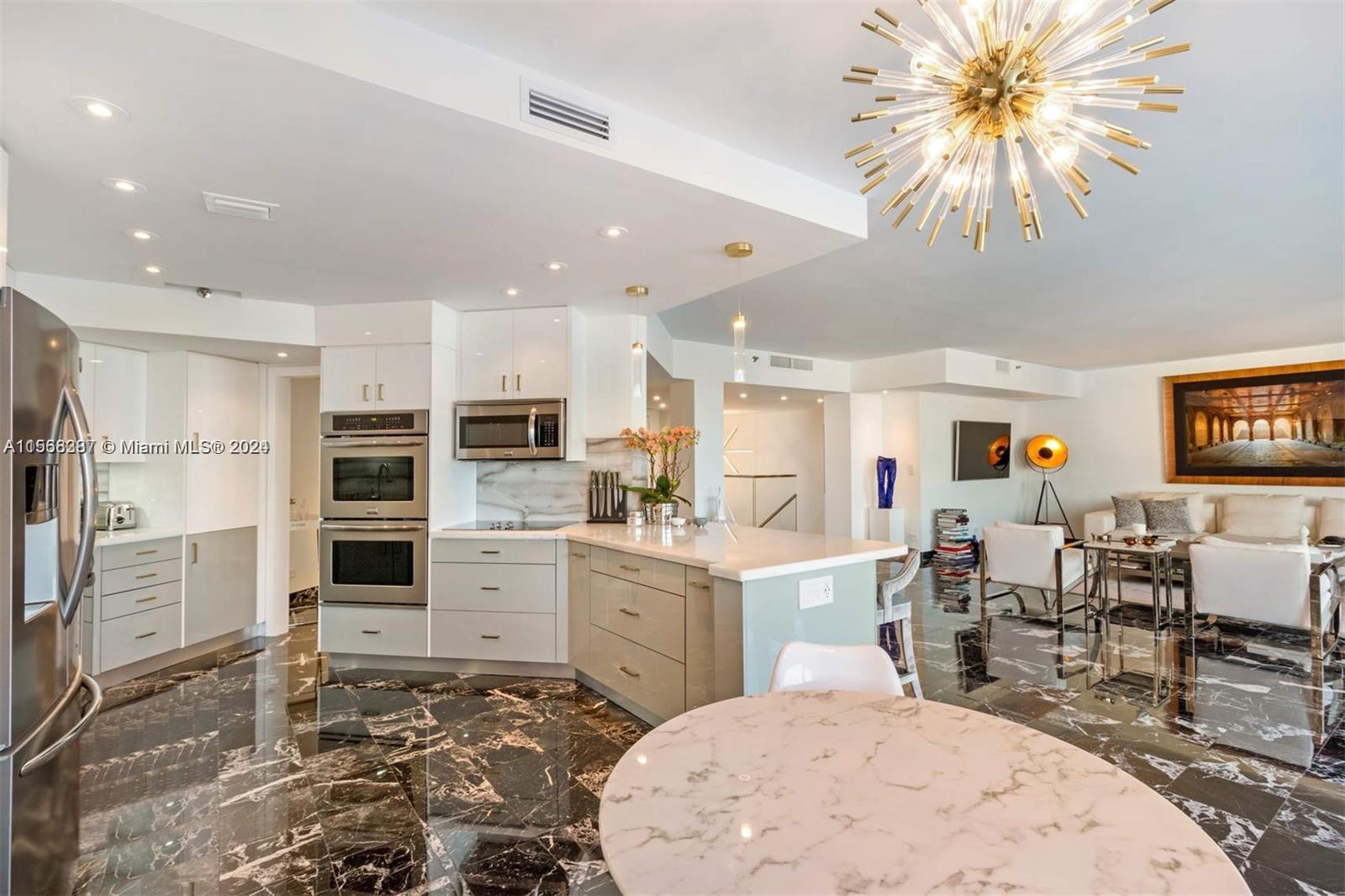 20191 E Country Club Dr TH7, Aventura, Florida 33180, 3 Bedrooms Bedrooms, ,3 BathroomsBathrooms,Residentiallease,For Rent,20191 E Country Club Dr TH7,A11568387