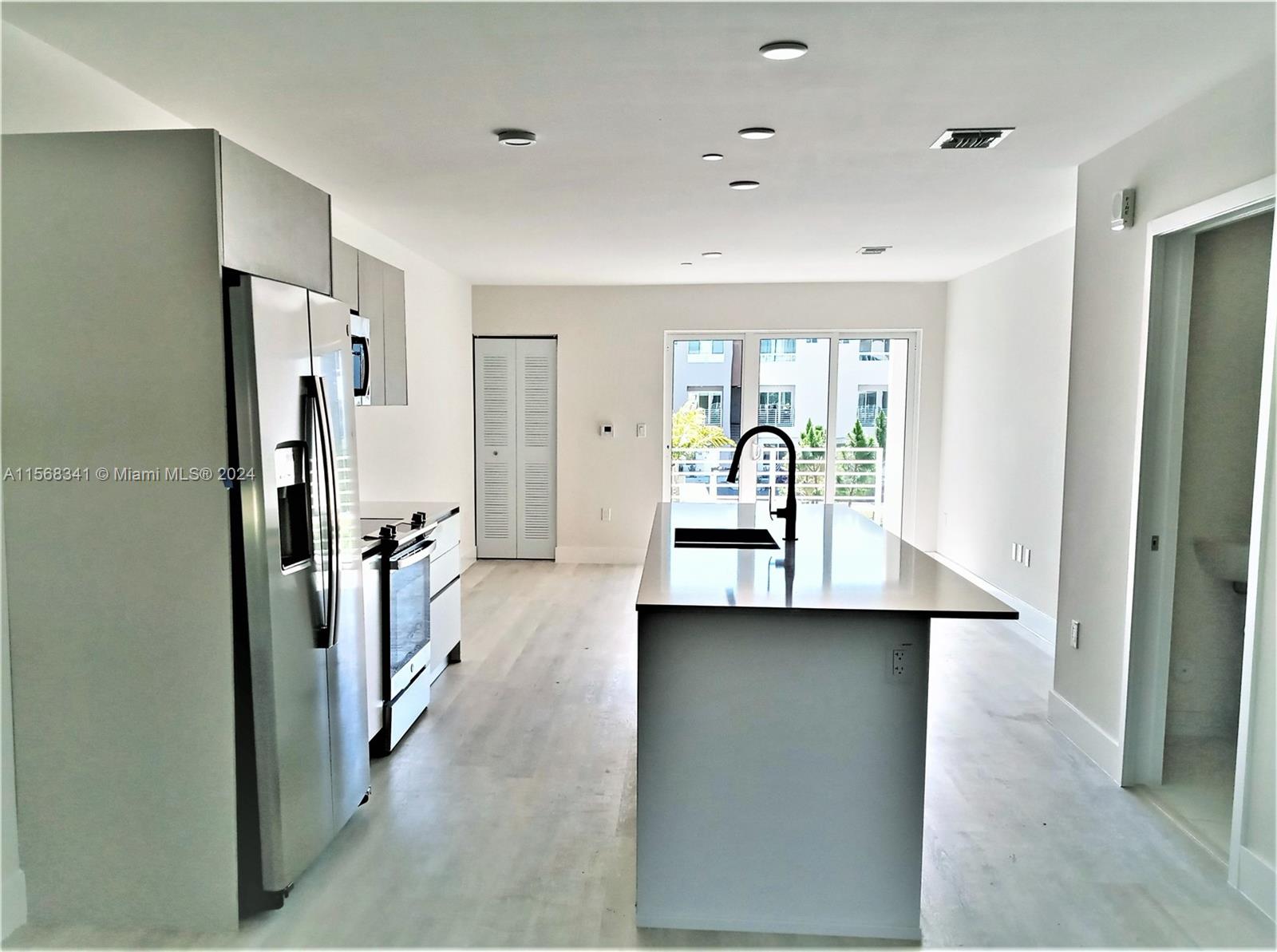2555 NE 193rd St 2218, Miami, Florida 33180, 2 Bedrooms Bedrooms, ,2 BathroomsBathrooms,Residentiallease,For Rent,2555 NE 193rd St 2218,A11568341