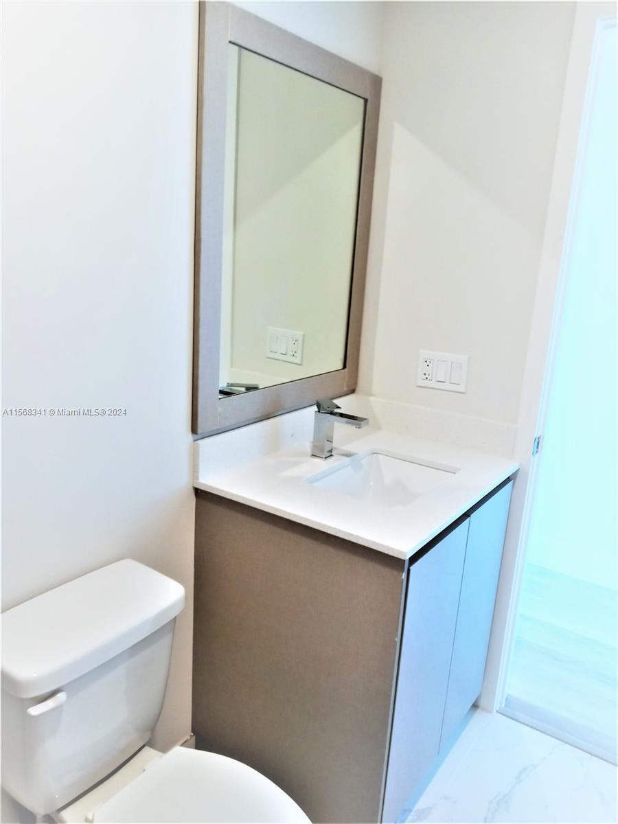 2555 NE 193rd St 2218, Miami, Florida 33180, 2 Bedrooms Bedrooms, ,2 BathroomsBathrooms,Residentiallease,For Rent,2555 NE 193rd St 2218,A11568341