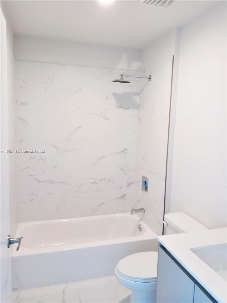 2555 NE 193rd St 2218, Miami, Florida 33180, 2 Bedrooms Bedrooms, ,2 BathroomsBathrooms,Residentiallease,For Rent,2555 NE 193rd St 2218,A11568341