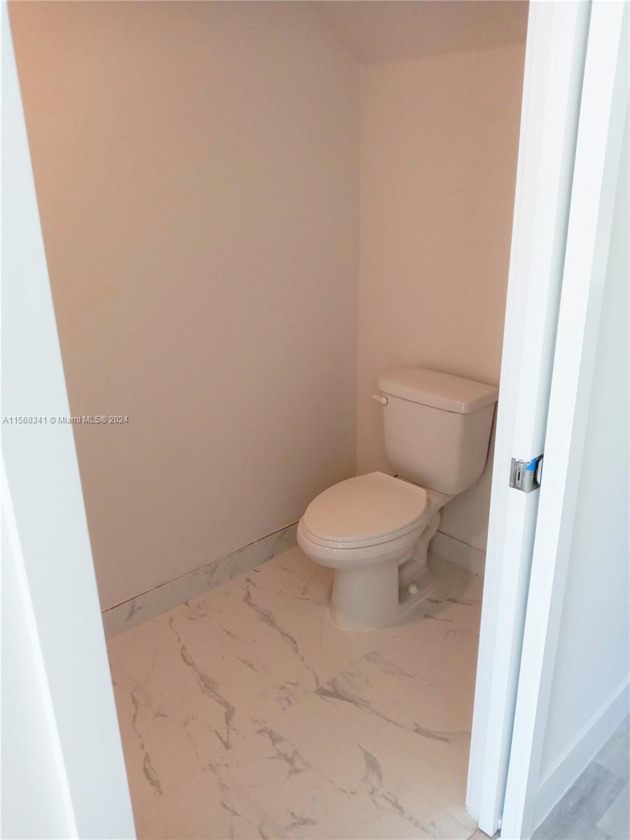 2555 NE 193rd St 2218, Miami, Florida 33180, 2 Bedrooms Bedrooms, ,2 BathroomsBathrooms,Residentiallease,For Rent,2555 NE 193rd St 2218,A11568341