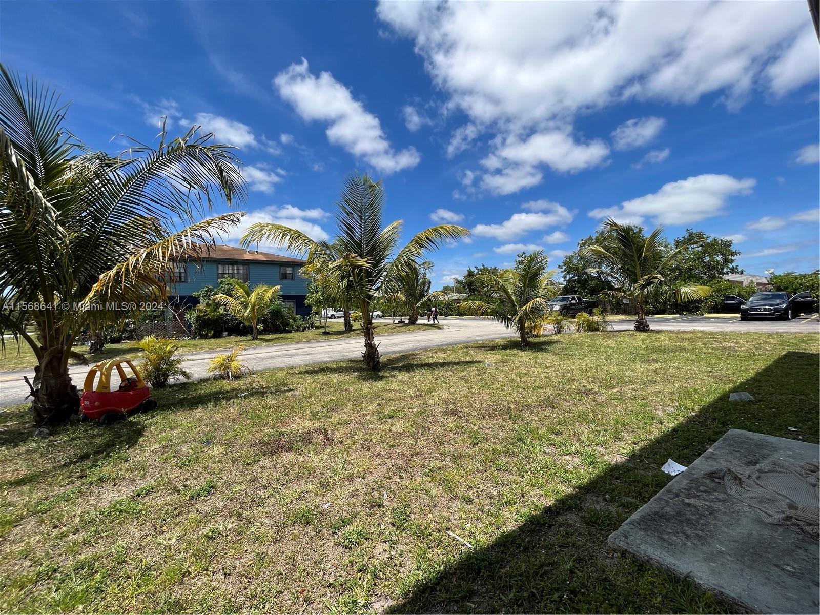 7625 Tam Oshanter Blvd 102-2, North Lauderdale, Florida 33068, 2 Bedrooms Bedrooms, ,2 BathroomsBathrooms,Residentiallease,For Rent,7625 Tam Oshanter Blvd 102-2,A11568641