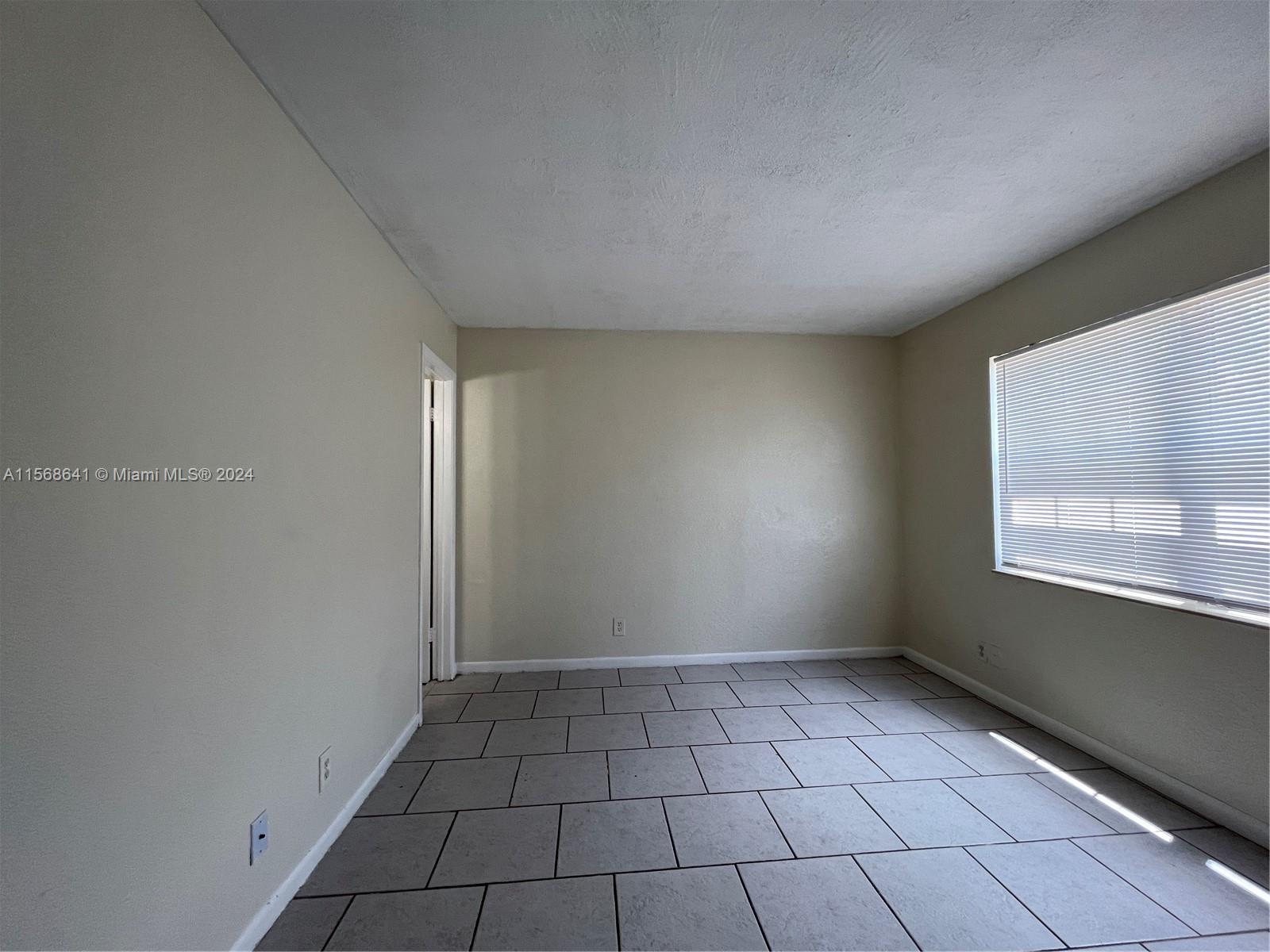 7625 Tam Oshanter Blvd 102-2, North Lauderdale, Florida 33068, 2 Bedrooms Bedrooms, ,2 BathroomsBathrooms,Residentiallease,For Rent,7625 Tam Oshanter Blvd 102-2,A11568641