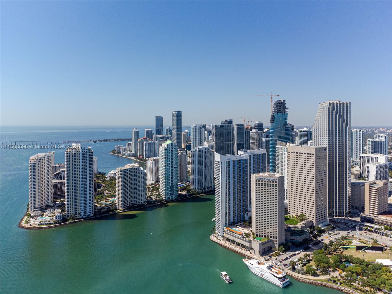 Beautiful 2 BEDROOM, 2 Bath, Updated CORNER UNIT - Breathtaking views of Biscayne Bay. Granite countertop, Washer and Dryer. Walk-in master closet. One Miami East is conveniently located a short walk to Bayfront Park, Metro mover, Wholefoods and all other downtown/Brickell shops and restaurants. Guard-gated building with 24/7 front desk security. Gorgeous lobby and multiple pools, gym, and other amenities. Amazing! Note-Pools and jacuzzi are under remodeling. Assigned/Valet parking. Tenant occupied until May 8th. 24h notice required. Please text LA or use Showing Assist.