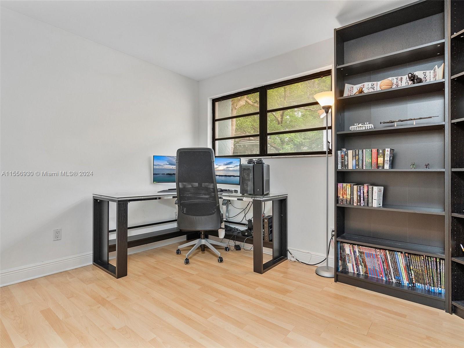 515 NE 38th St 10, Miami, Florida 33137, 2 Bedrooms Bedrooms, ,1 BathroomBathrooms,Residential,For Sale,515 NE 38th St 10,A11556930