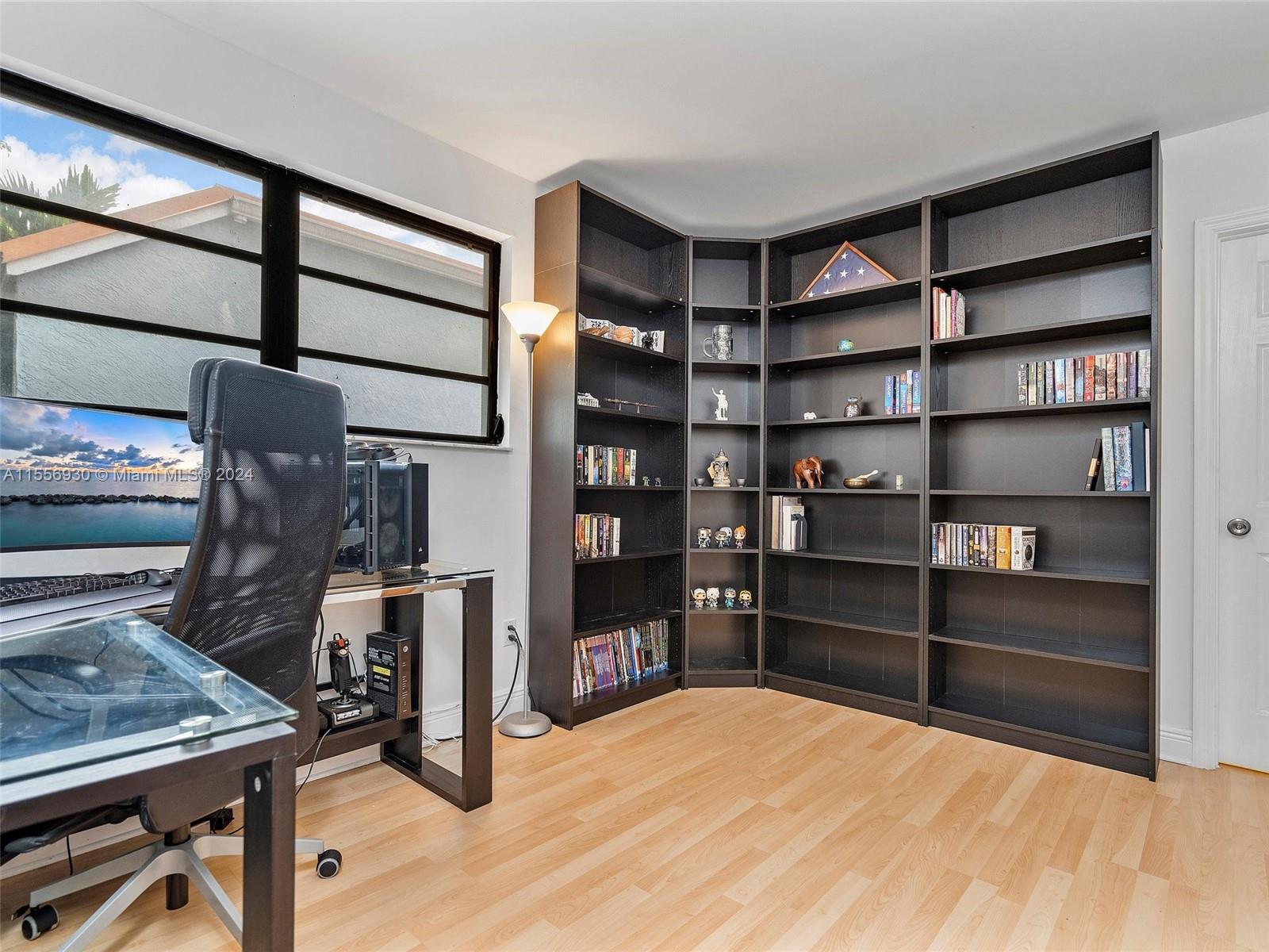 515 NE 38th St 10, Miami, Florida 33137, 2 Bedrooms Bedrooms, ,1 BathroomBathrooms,Residential,For Sale,515 NE 38th St 10,A11556930