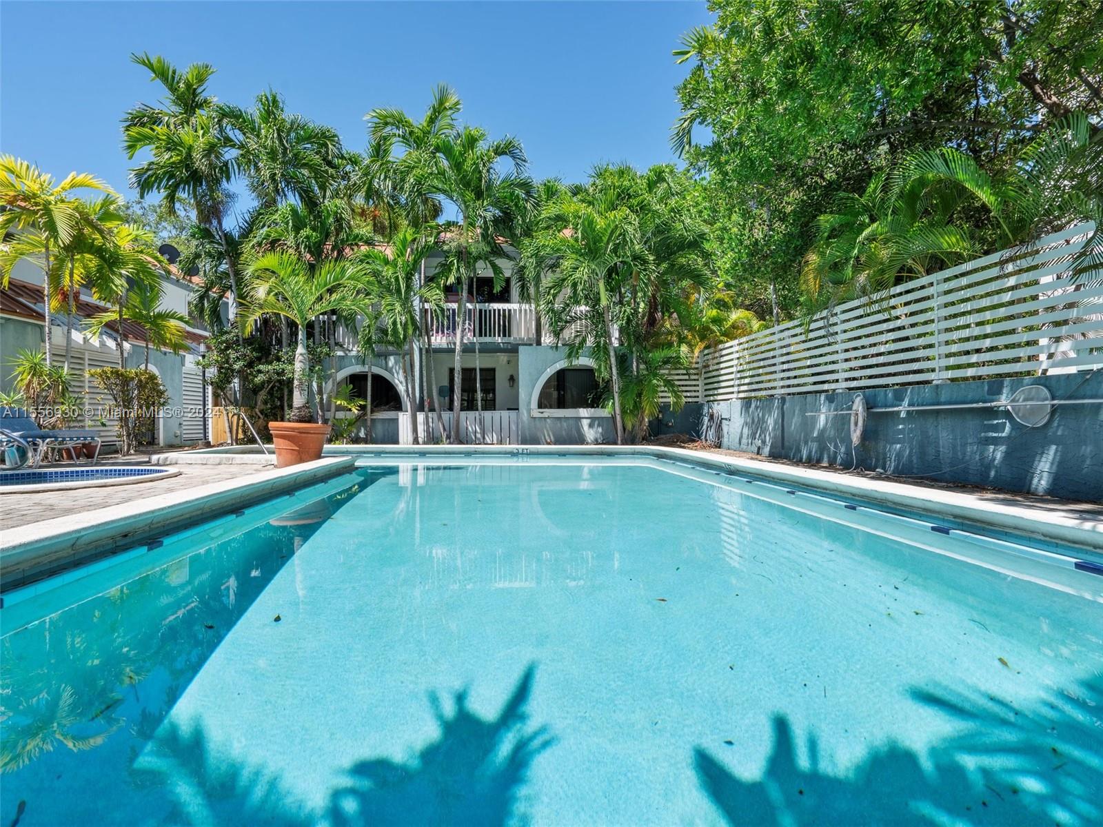 515 NE 38th St 10, Miami, Florida 33137, 2 Bedrooms Bedrooms, ,1 BathroomBathrooms,Residential,For Sale,515 NE 38th St 10,A11556930