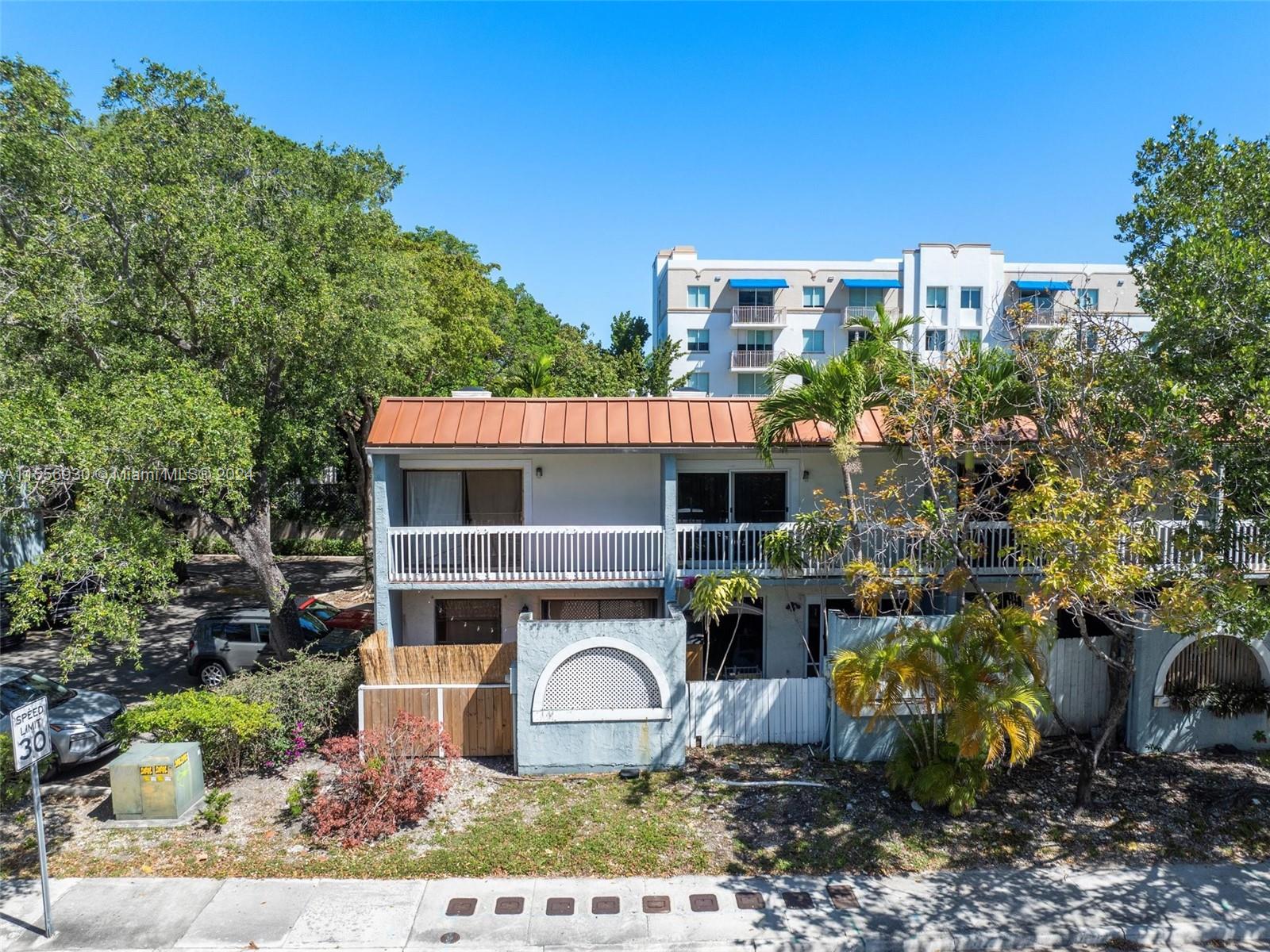 515 NE 38th St 10, Miami, Florida 33137, 2 Bedrooms Bedrooms, ,1 BathroomBathrooms,Residential,For Sale,515 NE 38th St 10,A11556930