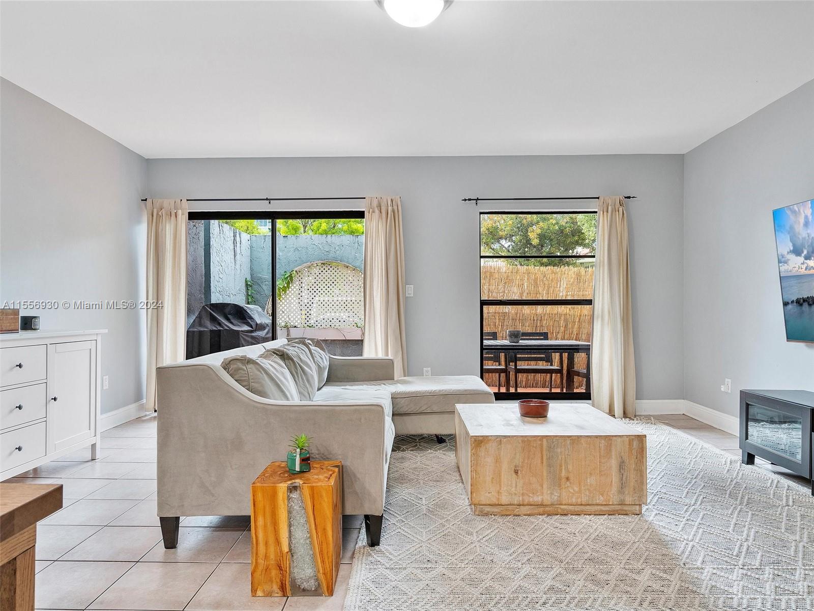 515 NE 38th St 10, Miami, Florida 33137, 2 Bedrooms Bedrooms, ,1 BathroomBathrooms,Residential,For Sale,515 NE 38th St 10,A11556930