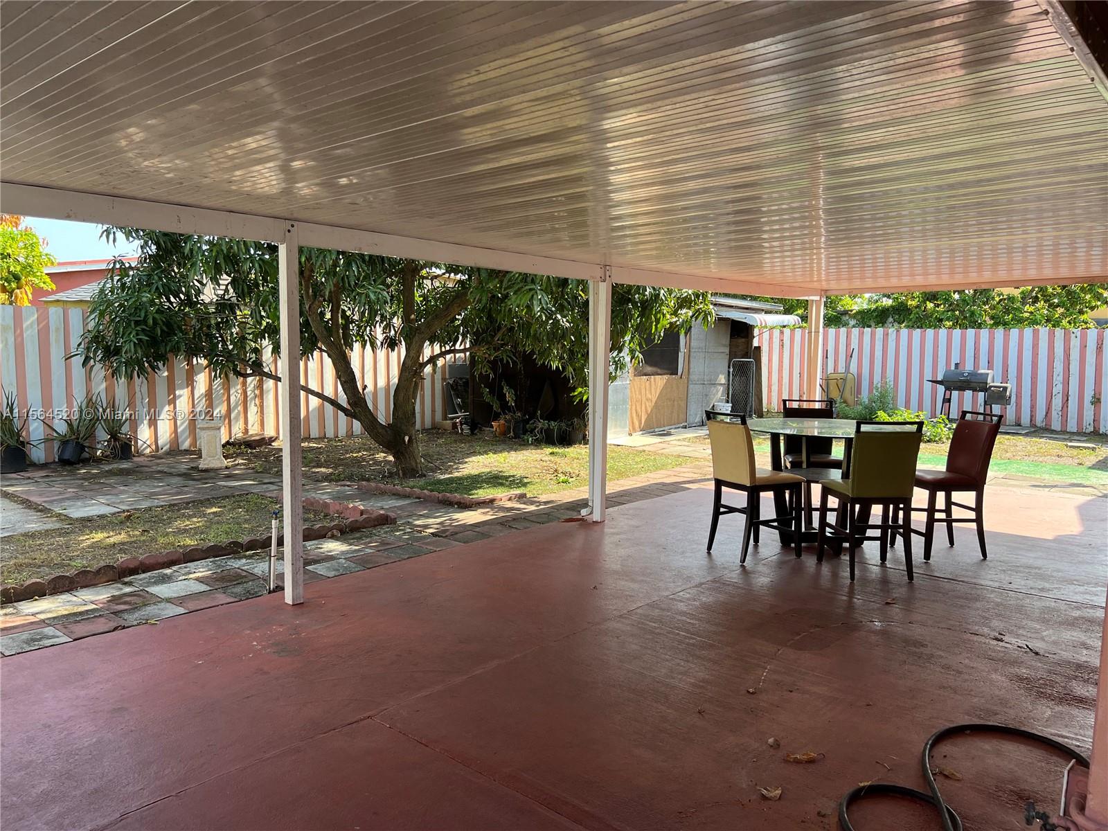 881 SE 1st St, Hialeah, Florida 33010, 4 Bedrooms Bedrooms, ,2 BathroomsBathrooms,Residential,For Sale,881 SE 1st St,A11564520
