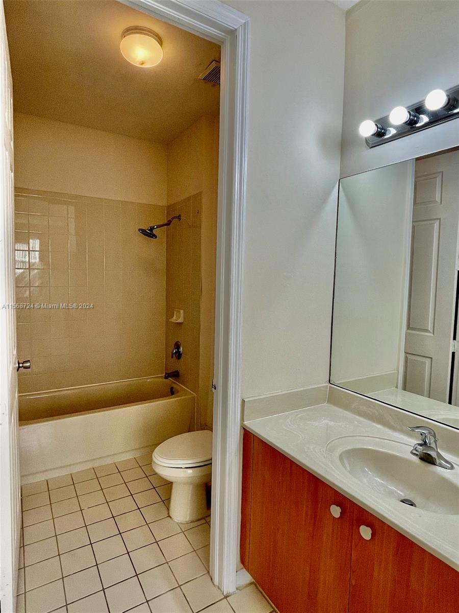 4278 NE 10th Ct, Homestead, Florida 33033, 2 Bedrooms Bedrooms, ,2 BathroomsBathrooms,Residentiallease,For Rent,4278 NE 10th Ct,A11568724