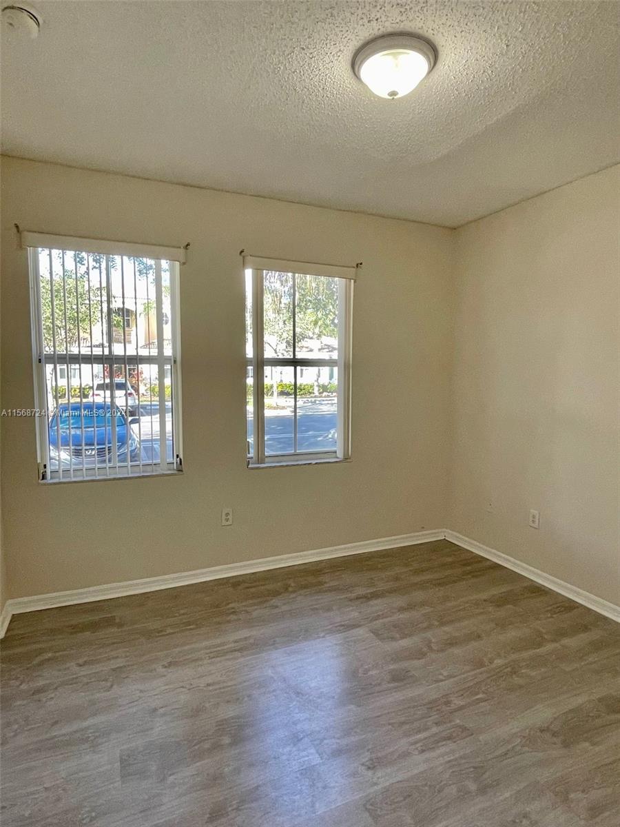 4278 NE 10th Ct, Homestead, Florida 33033, 2 Bedrooms Bedrooms, ,2 BathroomsBathrooms,Residentiallease,For Rent,4278 NE 10th Ct,A11568724
