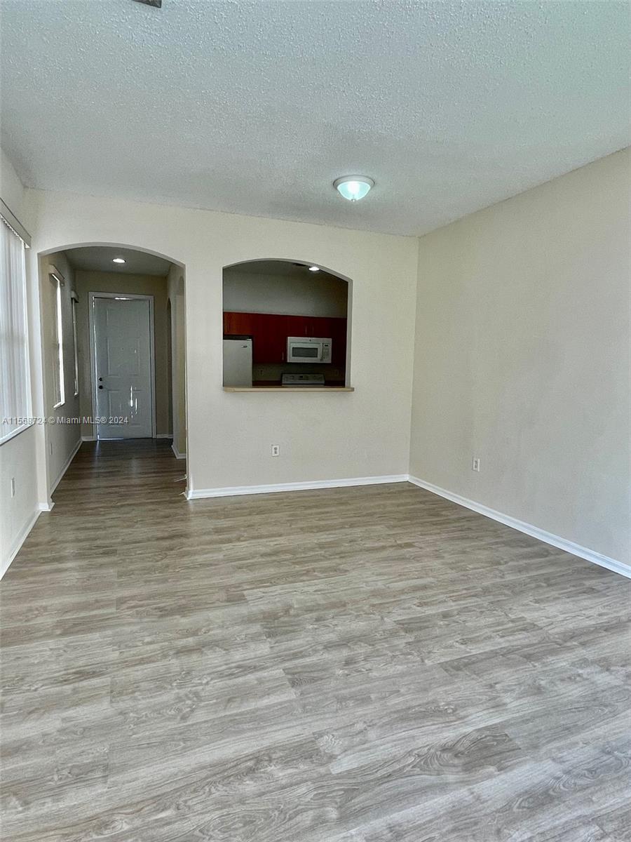 4278 NE 10th Ct, Homestead, Florida 33033, 2 Bedrooms Bedrooms, ,2 BathroomsBathrooms,Residentiallease,For Rent,4278 NE 10th Ct,A11568724