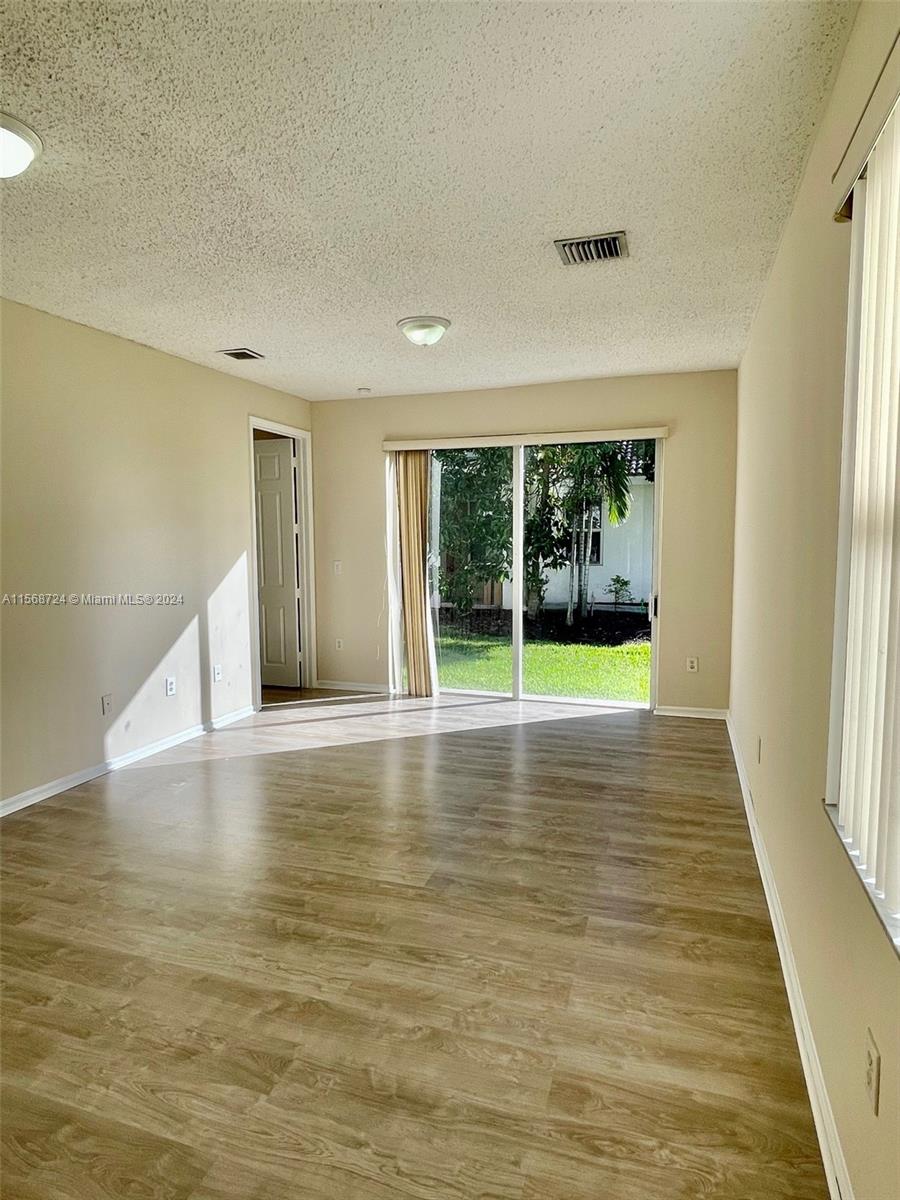 4278 NE 10th Ct, Homestead, Florida 33033, 2 Bedrooms Bedrooms, ,2 BathroomsBathrooms,Residentiallease,For Rent,4278 NE 10th Ct,A11568724