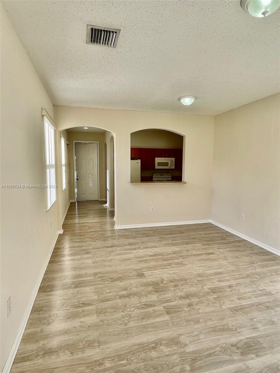 4278 NE 10th Ct, Homestead, Florida 33033, 2 Bedrooms Bedrooms, ,2 BathroomsBathrooms,Residentiallease,For Rent,4278 NE 10th Ct,A11568724