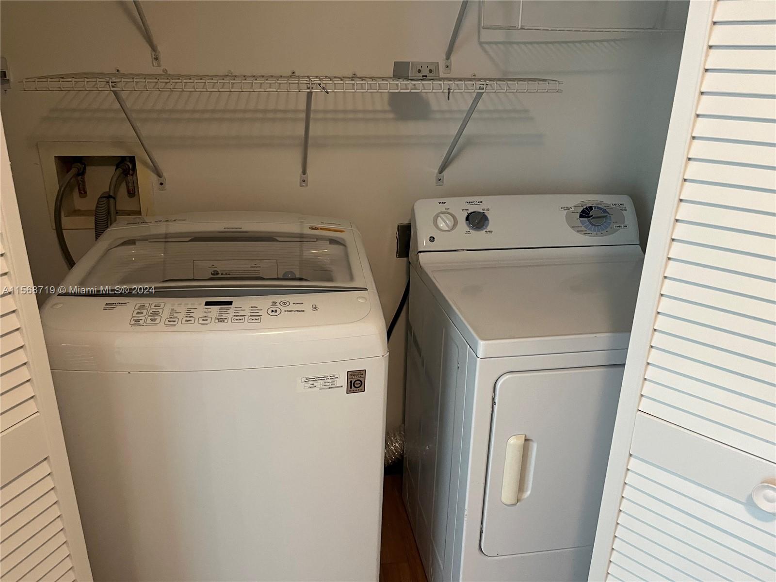 1800 N Bayshore Dr 915, Miami, Florida 33132, 2 Bedrooms Bedrooms, ,2 BathroomsBathrooms,Residentiallease,For Rent,1800 N Bayshore Dr 915,A11568719