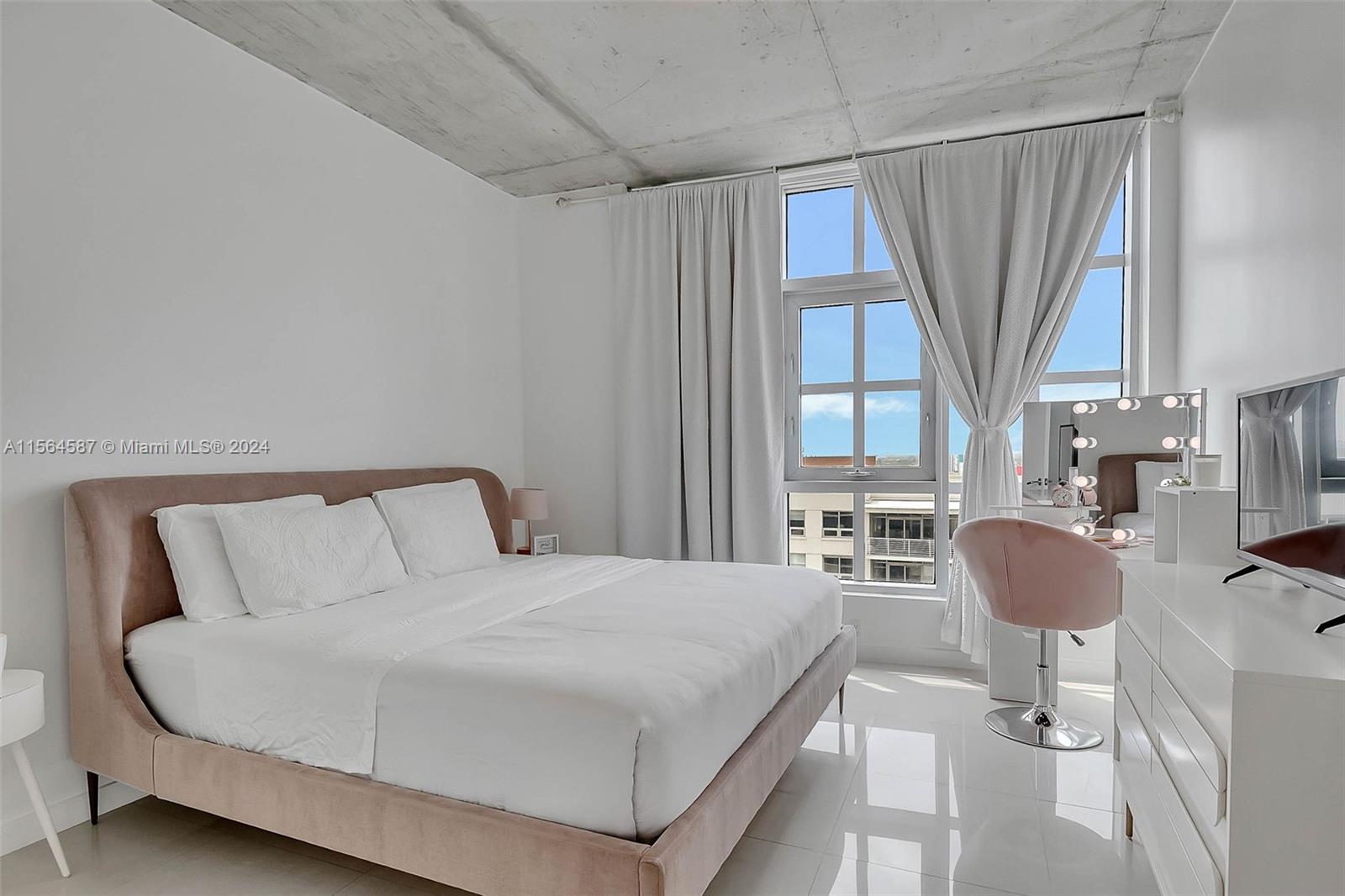 3301 NE 1st Ave H1207, Miami, Florida 33137, 2 Bedrooms Bedrooms, ,2 BathroomsBathrooms,Residential,For Sale,3301 NE 1st Ave H1207,A11564587