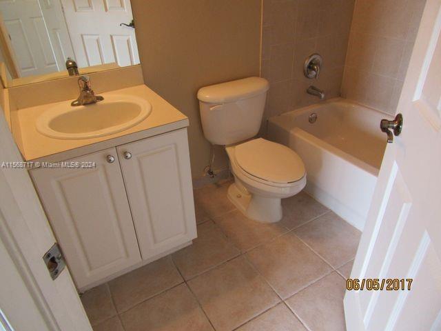 2308 SE 23rd Ter 2308, Homestead, Florida 33035, 3 Bedrooms Bedrooms, ,2 BathroomsBathrooms,Residential,For Sale,2308 SE 23rd Ter 2308,A11568717