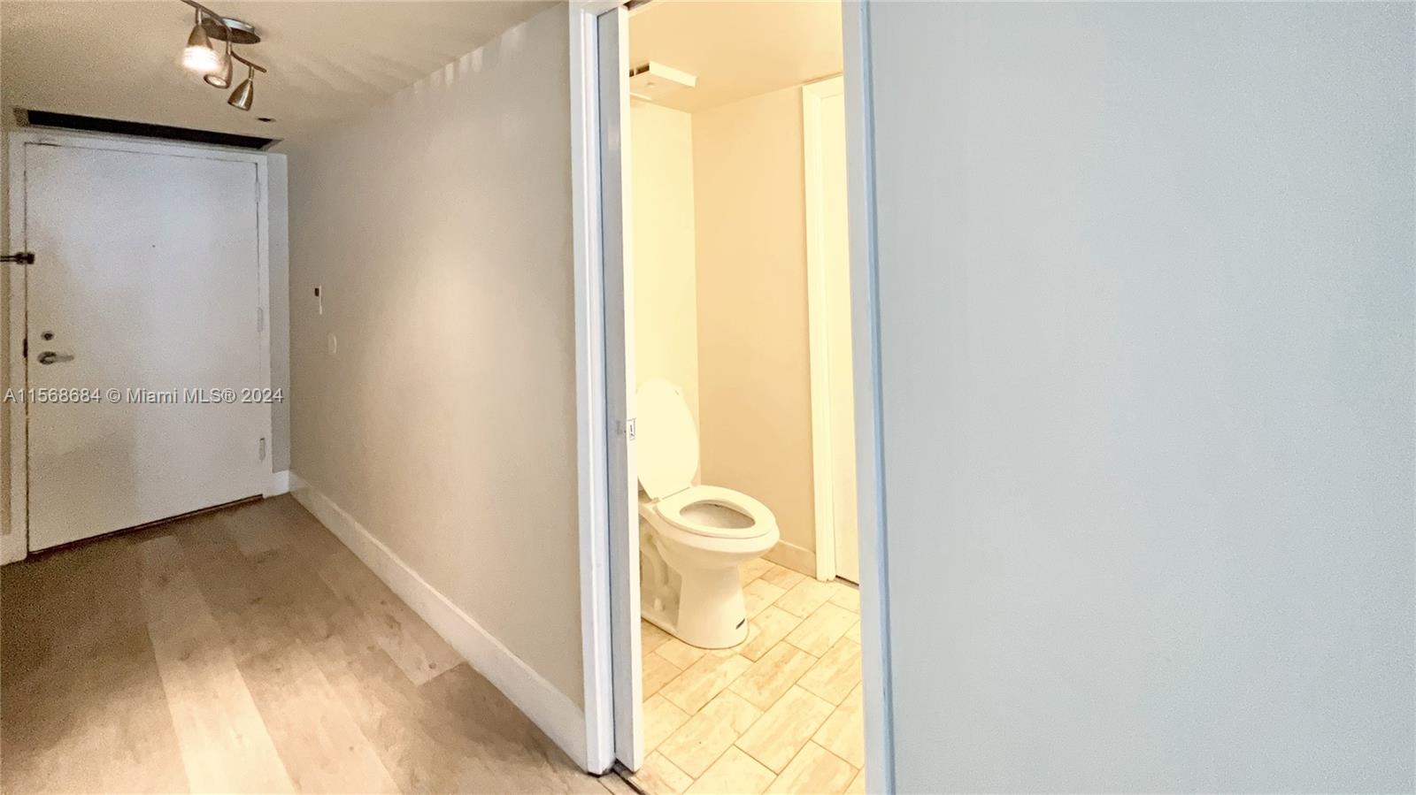 1717 N Bayshore Dr A-2744, Miami, Florida 33132, 1 Bedroom Bedrooms, ,1 BathroomBathrooms,Residentiallease,For Rent,1717 N Bayshore Dr A-2744,A11568684