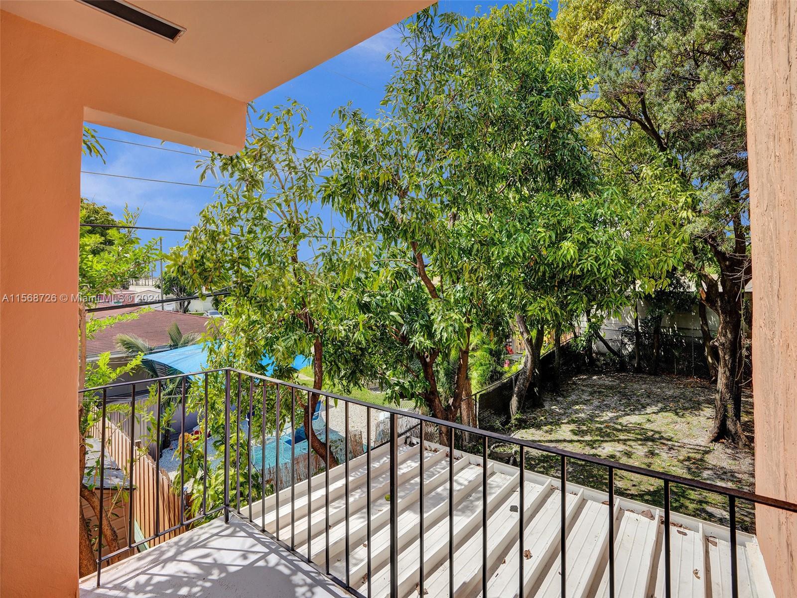 2421 NW 11th St 20B, Miami, Florida 33125, 3 Bedrooms Bedrooms, ,2 BathroomsBathrooms,Residential,For Sale,2421 NW 11th St 20B,A11568726