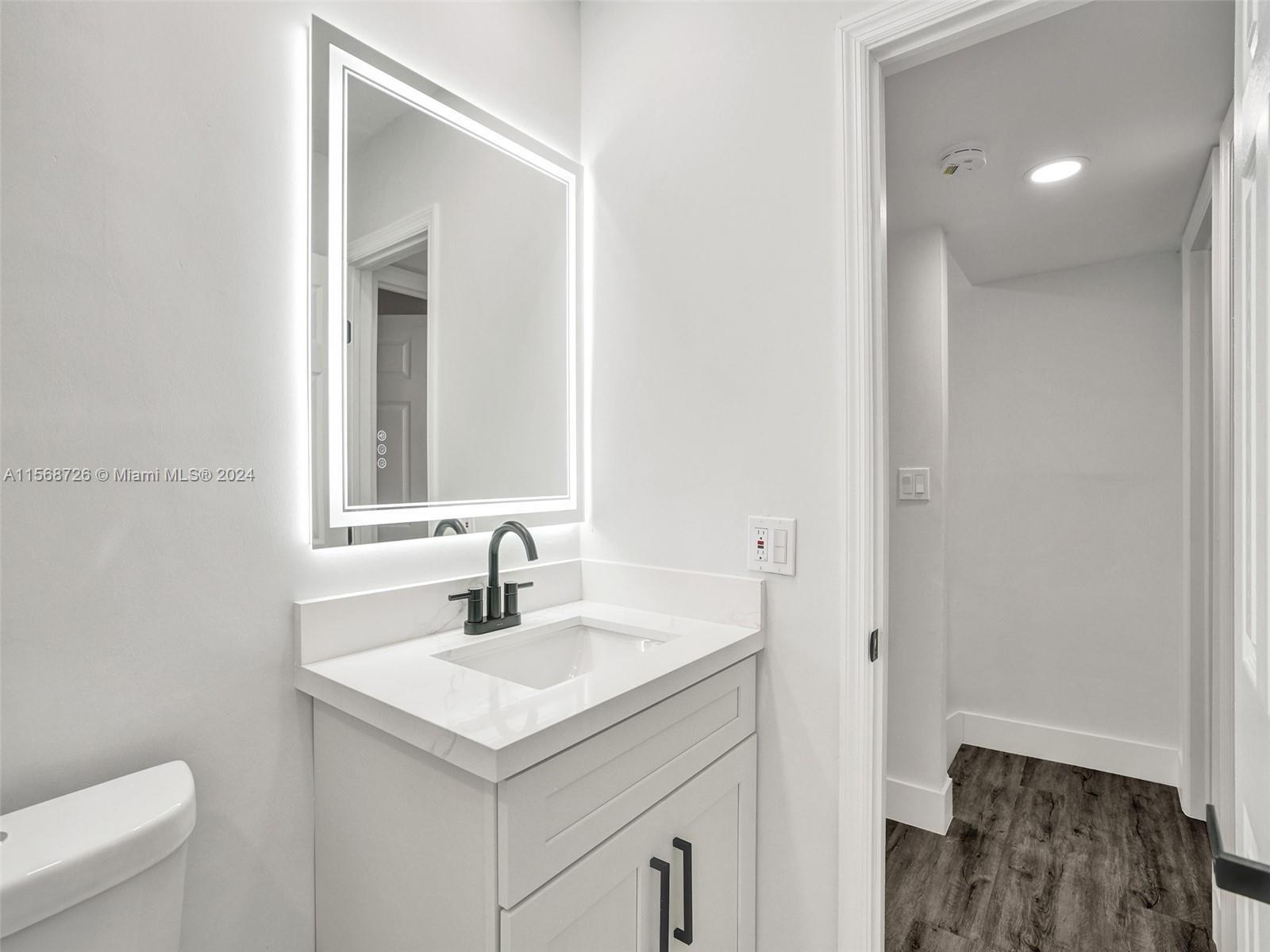 2421 NW 11th St 20B, Miami, Florida 33125, 3 Bedrooms Bedrooms, ,2 BathroomsBathrooms,Residential,For Sale,2421 NW 11th St 20B,A11568726