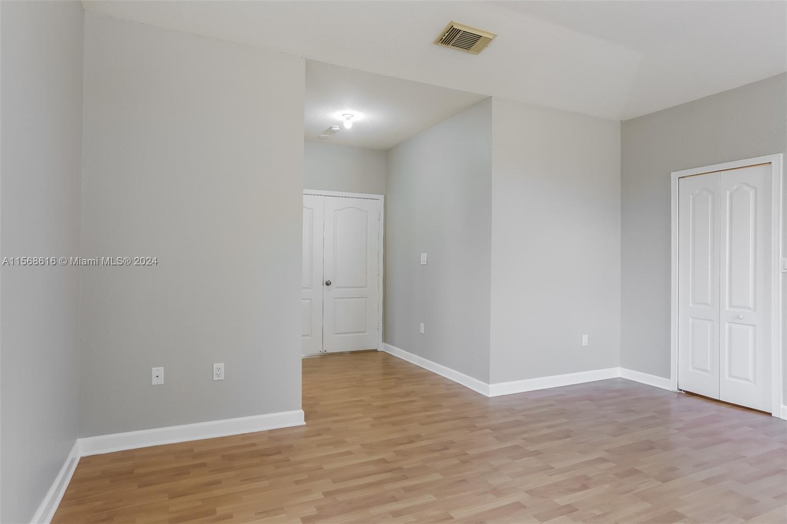 16313 SW 66th St, Miami, Florida 33193, 5 Bedrooms Bedrooms, ,4 BathroomsBathrooms,Residentiallease,For Rent,16313 SW 66th St,A11568616