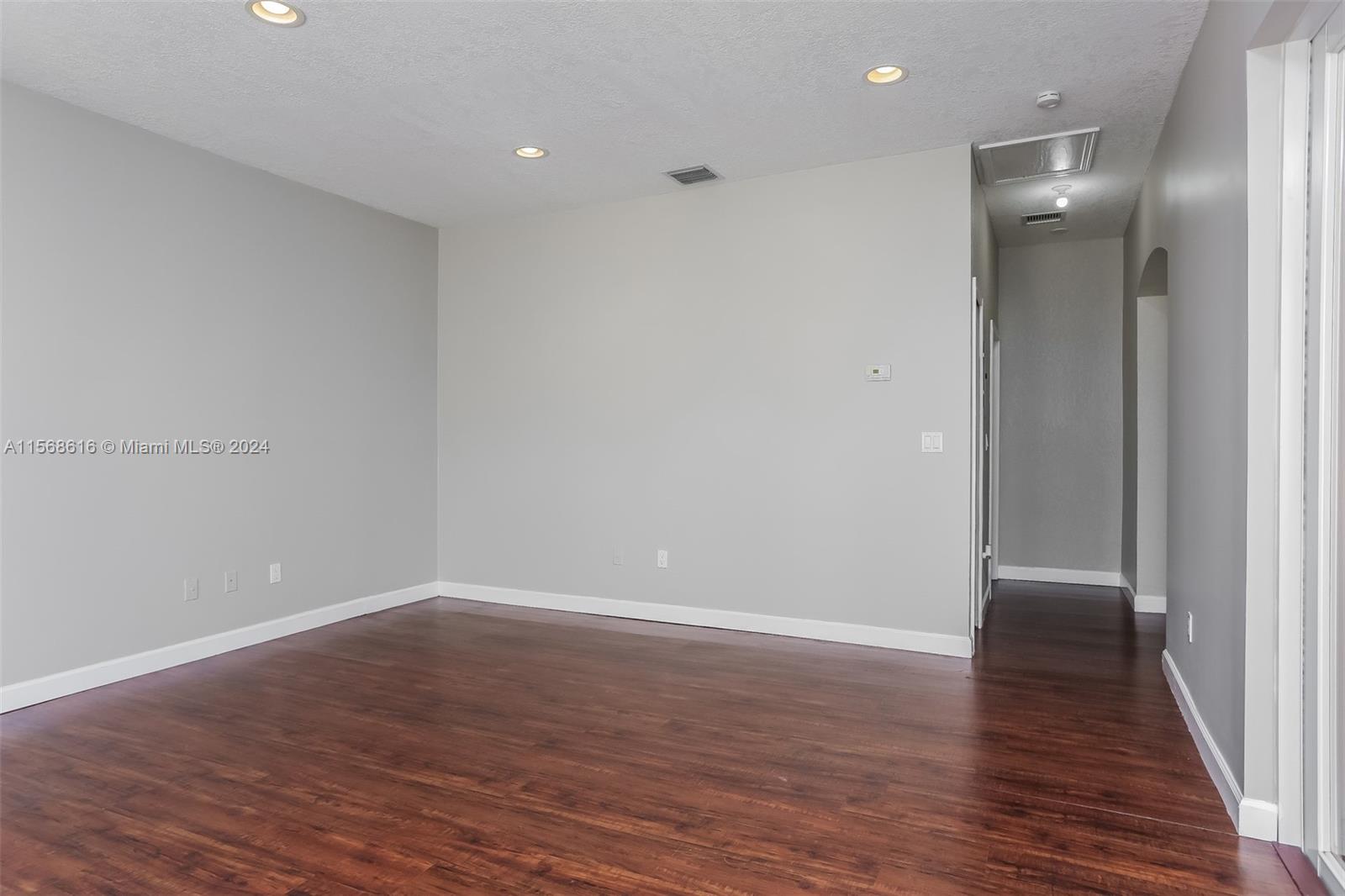 16313 SW 66th St, Miami, Florida 33193, 5 Bedrooms Bedrooms, ,4 BathroomsBathrooms,Residentiallease,For Rent,16313 SW 66th St,A11568616
