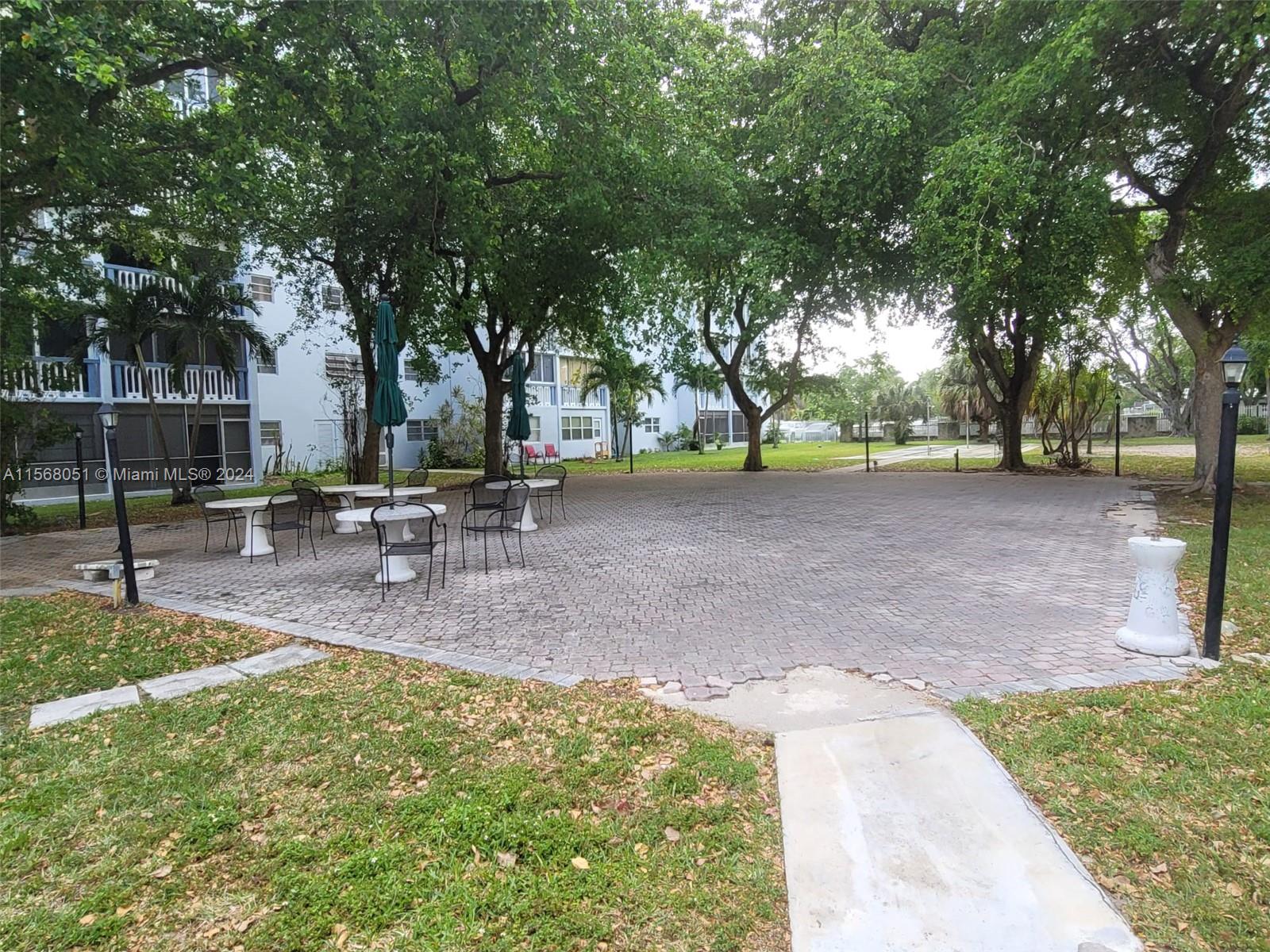 320 NE 12th Ave 408, Hallandale Beach, Florida 33009, 2 Bedrooms Bedrooms, ,2 BathroomsBathrooms,Residential,For Sale,320 NE 12th Ave 408,A11568051