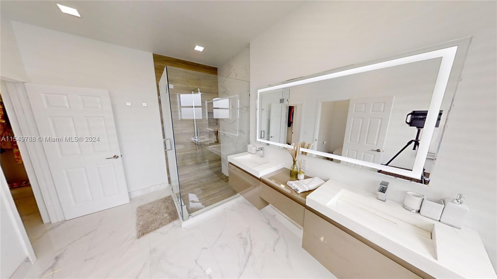 8346 NW 116th Ave, Doral, Florida 33178, 4 Bedrooms Bedrooms, ,3 BathroomsBathrooms,Residential,For Sale,8346 NW 116th Ave,A11549788