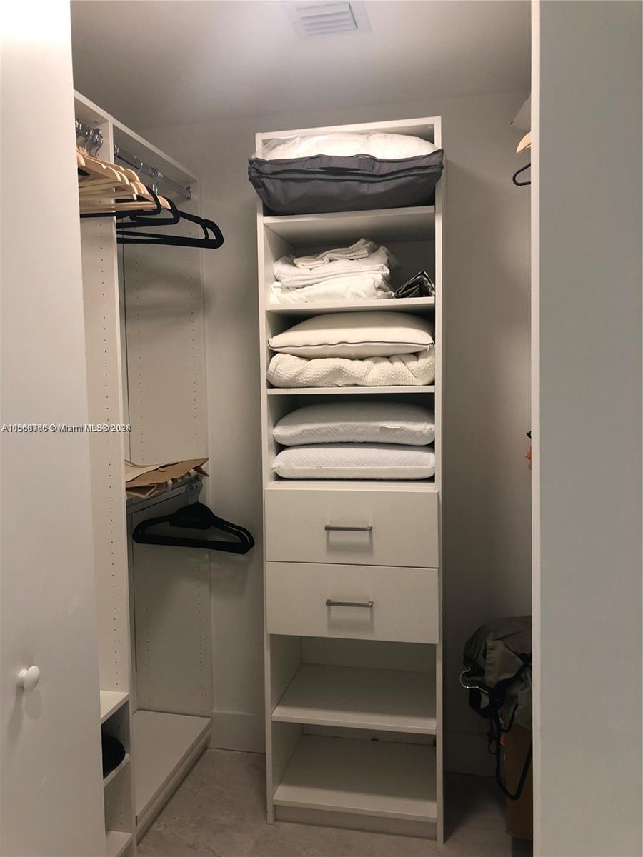 488 NE 18th St 1505, Miami, Florida 33132, 1 Bedroom Bedrooms, ,1 BathroomBathrooms,Residentiallease,For Rent,488 NE 18th St 1505,A11568766