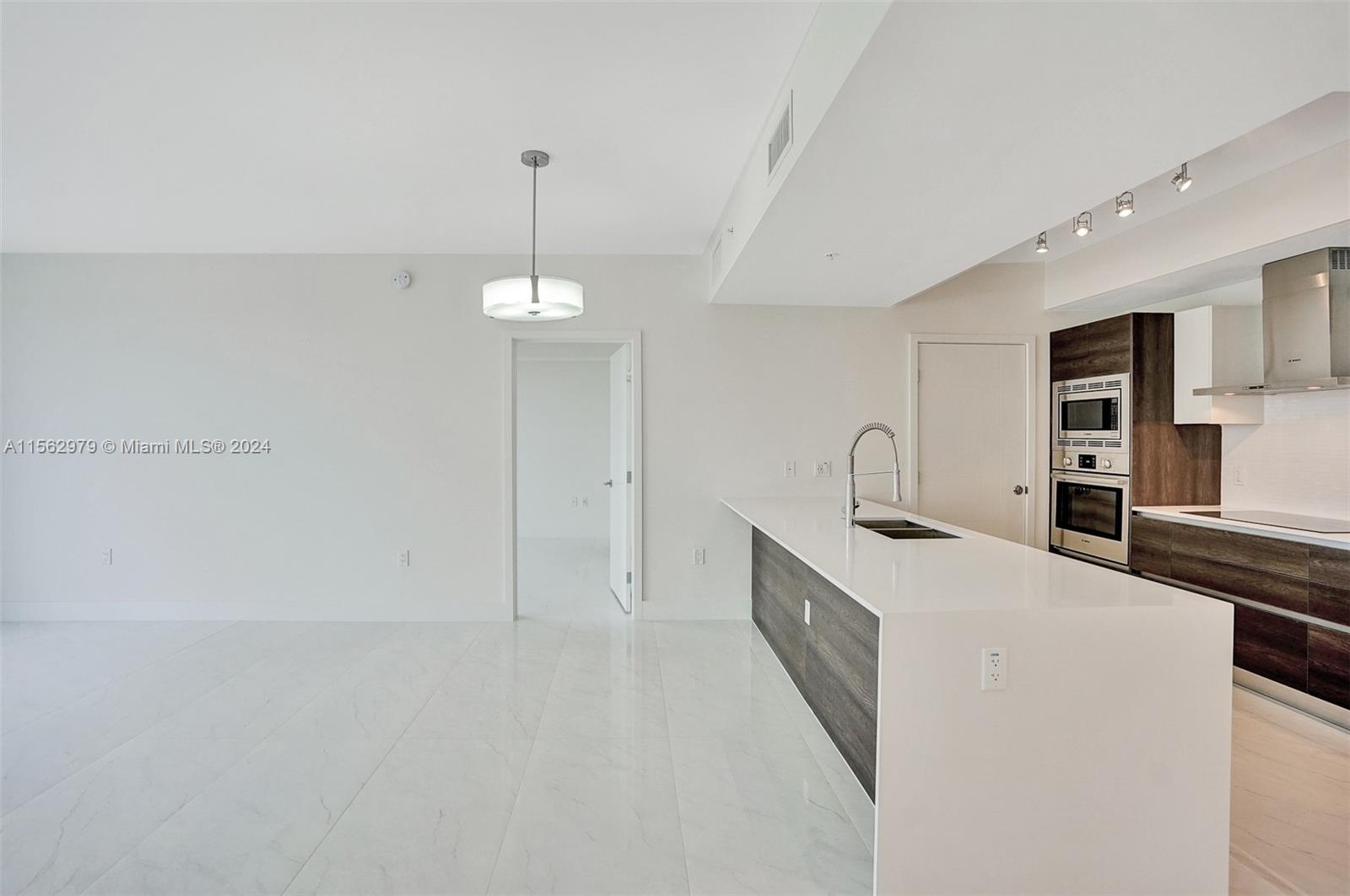KITCHEN, LIVING ROOM
