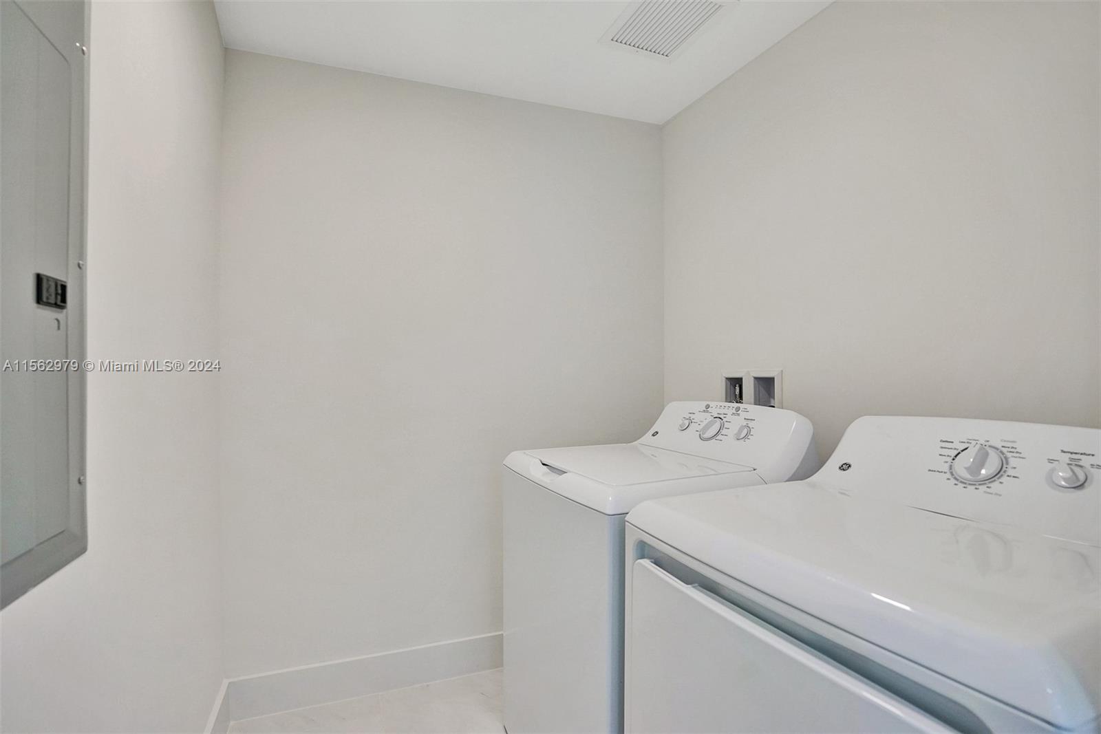 LAUNDRY AREA