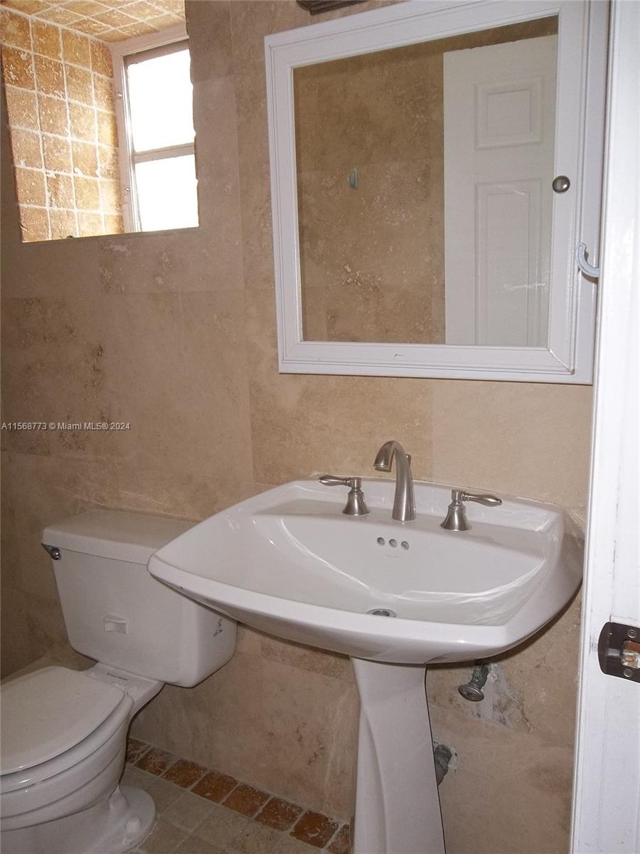 1450 Atlantic Shores Blvd 118, Hallandale Beach, Florida 33009, 2 Bedrooms Bedrooms, ,2 BathroomsBathrooms,Residentiallease,For Rent,1450 Atlantic Shores Blvd 118,A11568773
