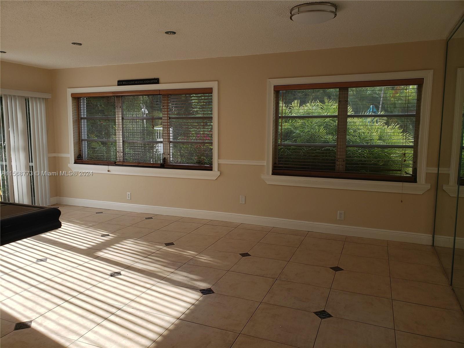 1450 Atlantic Shores Blvd 118, Hallandale Beach, Florida 33009, 2 Bedrooms Bedrooms, ,2 BathroomsBathrooms,Residentiallease,For Rent,1450 Atlantic Shores Blvd 118,A11568773