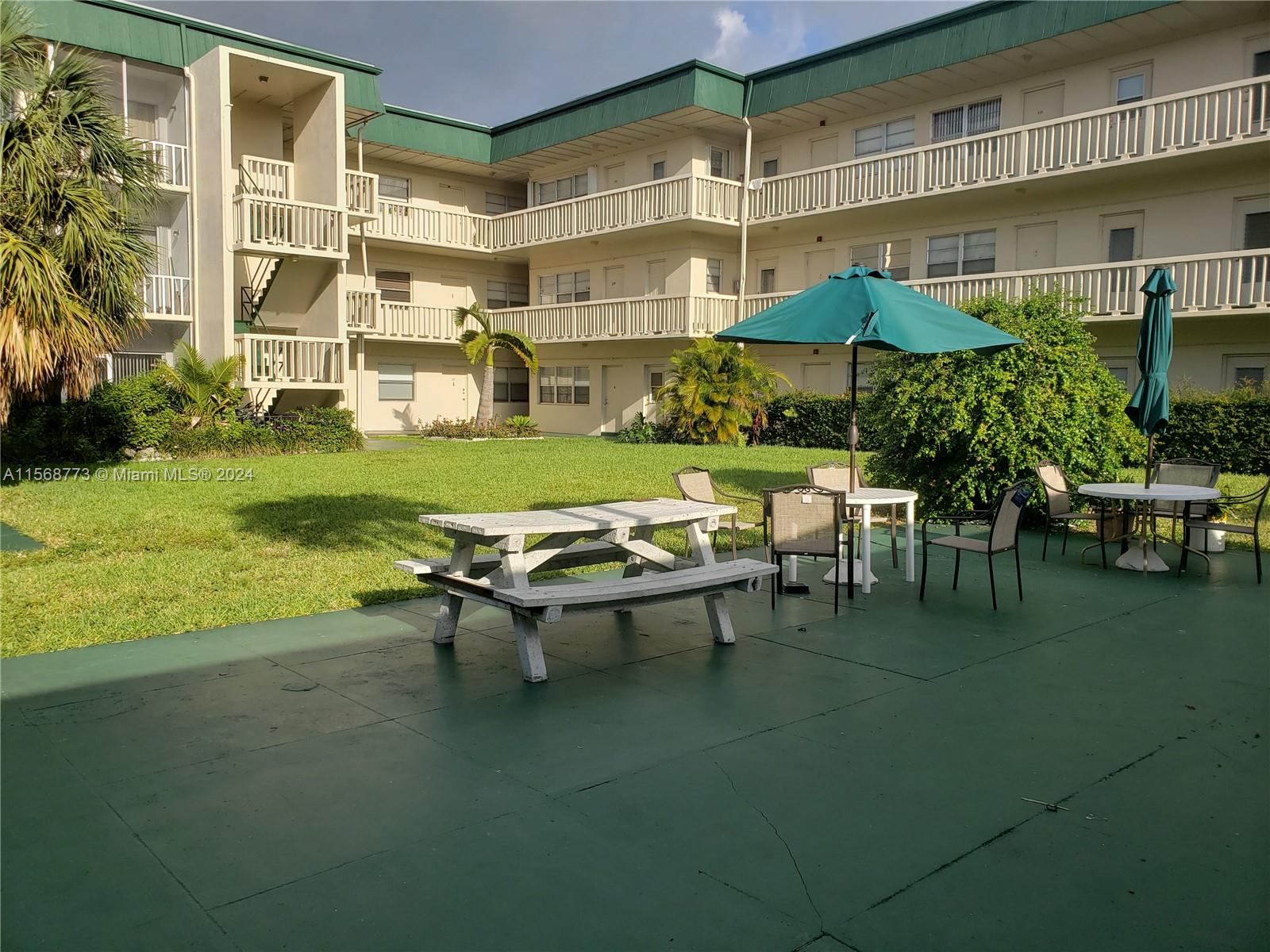 1450 Atlantic Shores Blvd 118, Hallandale Beach, Florida 33009, 2 Bedrooms Bedrooms, ,2 BathroomsBathrooms,Residentiallease,For Rent,1450 Atlantic Shores Blvd 118,A11568773