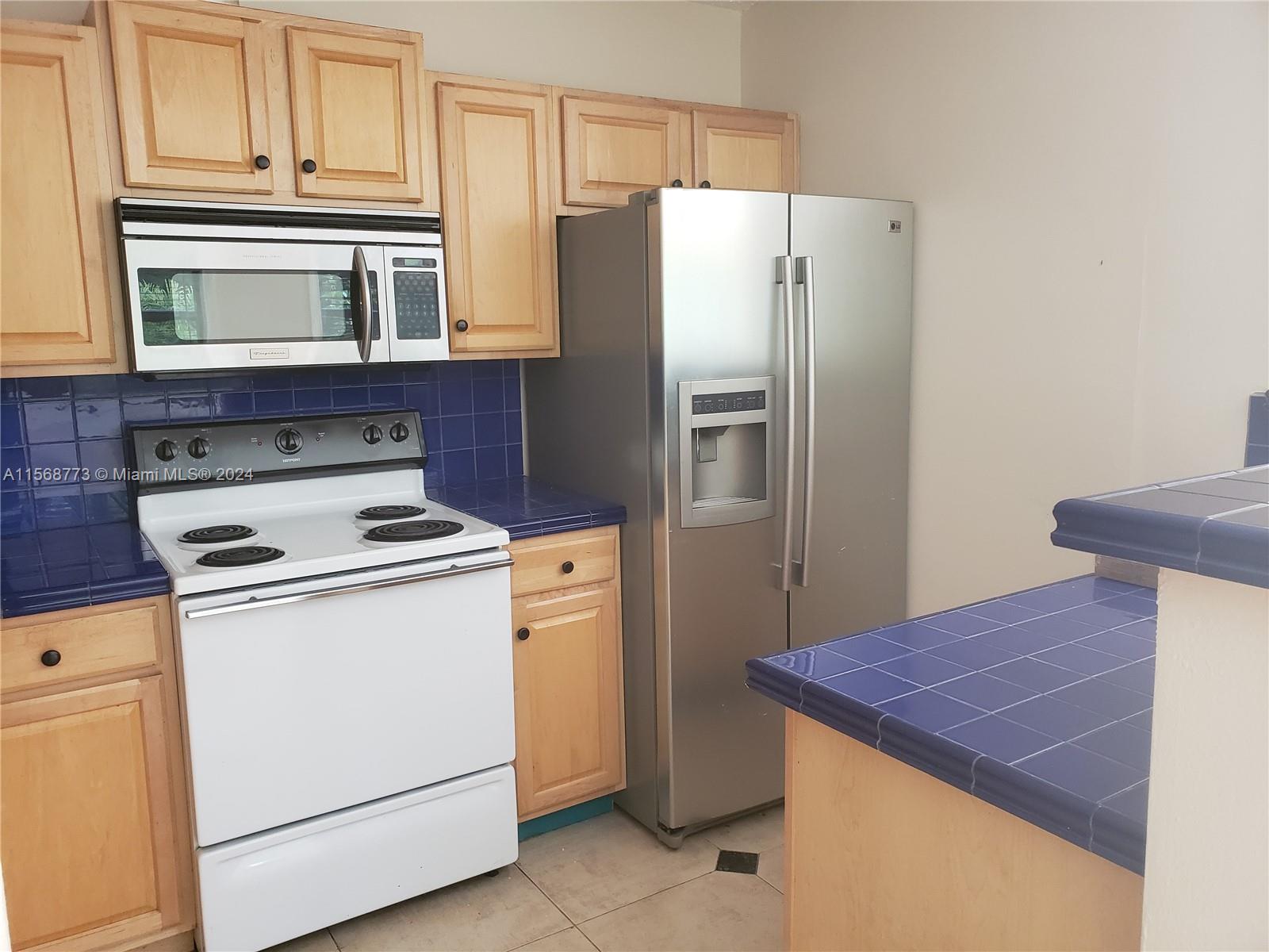 1450 Atlantic Shores Blvd 118, Hallandale Beach, Florida 33009, 2 Bedrooms Bedrooms, ,2 BathroomsBathrooms,Residentiallease,For Rent,1450 Atlantic Shores Blvd 118,A11568773