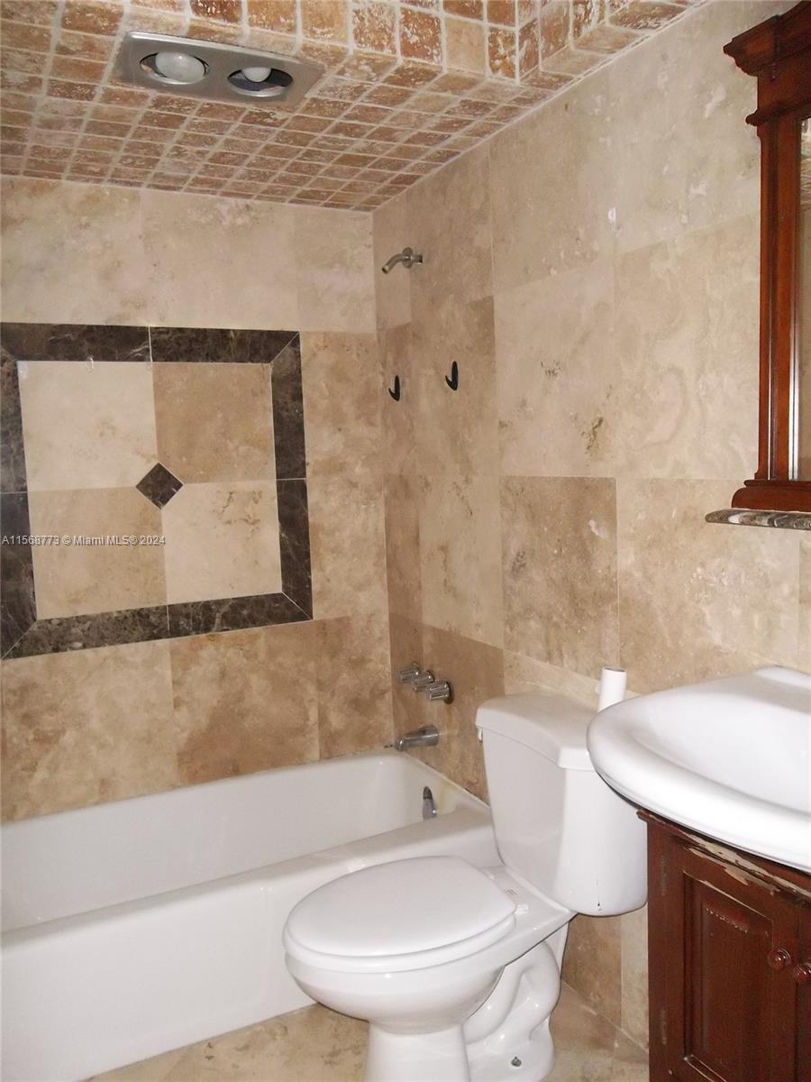 1450 Atlantic Shores Blvd 118, Hallandale Beach, Florida 33009, 2 Bedrooms Bedrooms, ,2 BathroomsBathrooms,Residentiallease,For Rent,1450 Atlantic Shores Blvd 118,A11568773