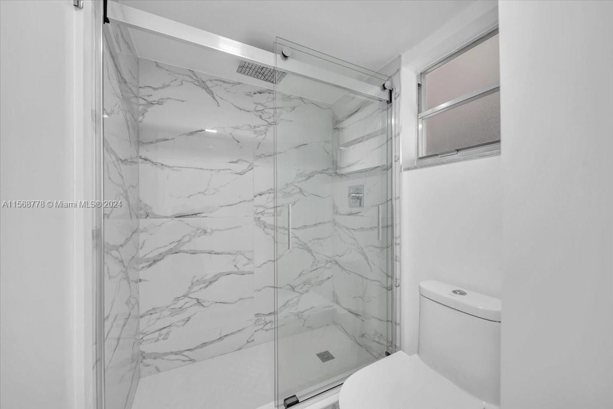 North Miami Beach, Florida 33160, 1 Bedroom Bedrooms, ,1 BathroomBathrooms,Residential,For Sale,A11568778