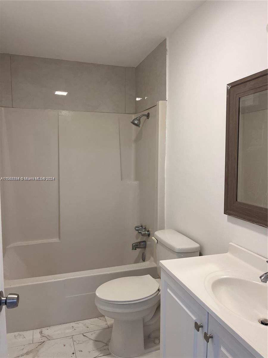 6520 NW 98th Ter B26, Tamarac, Florida 33321, 2 Bedrooms Bedrooms, ,2 BathroomsBathrooms,Residential,For Sale,6520 NW 98th Ter B26,A11568784