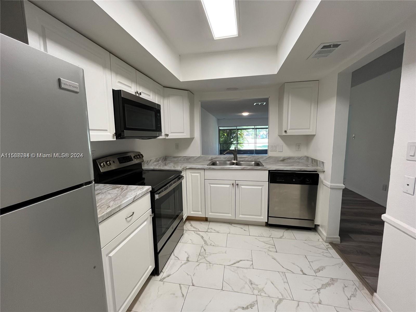 6520 NW 98th Ter B26, Tamarac, Florida 33321, 2 Bedrooms Bedrooms, ,2 BathroomsBathrooms,Residential,For Sale,6520 NW 98th Ter B26,A11568784