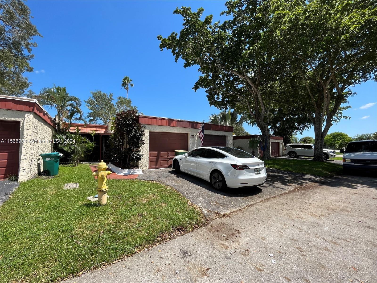 6520 NW 98th Ter B26, Tamarac, Florida 33321, 2 Bedrooms Bedrooms, ,2 BathroomsBathrooms,Residential,For Sale,6520 NW 98th Ter B26,A11568784