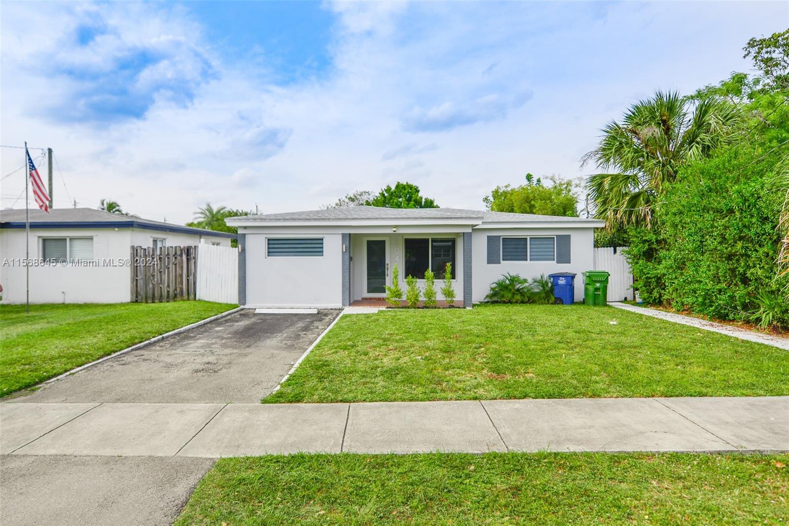 104 SW 7th St  For Sale A11568645, FL
