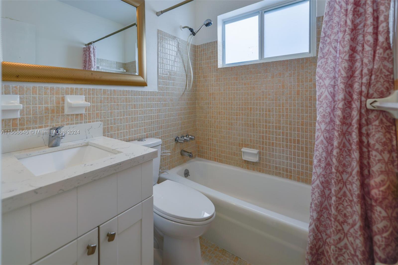 104 SW 7th St, Hallandale Beach, Florida 33009, 3 Bedrooms Bedrooms, ,2 BathroomsBathrooms,Residential,For Sale,104 SW 7th St,A11568645