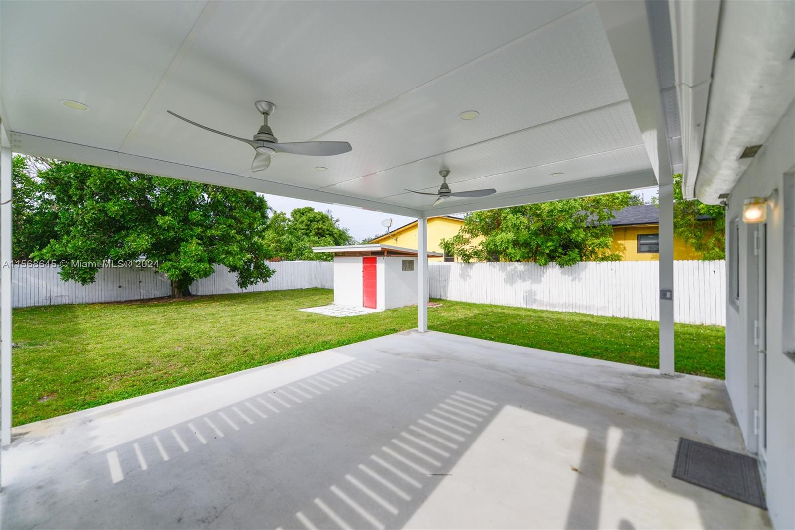 104 SW 7th St, Hallandale Beach, Florida 33009, 3 Bedrooms Bedrooms, ,2 BathroomsBathrooms,Residential,For Sale,104 SW 7th St,A11568645