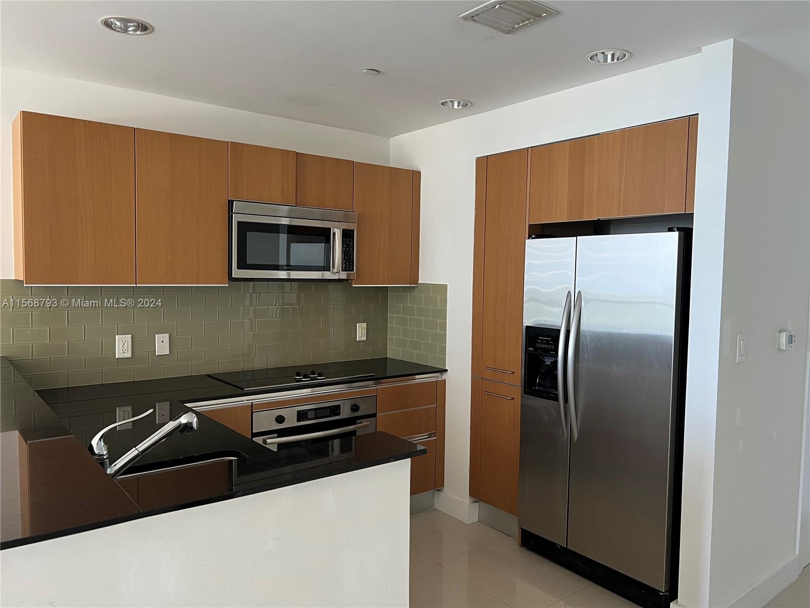 1060 Brickell Ave 2507, Miami, Florida 33131, 2 Bedrooms Bedrooms, ,2 BathroomsBathrooms,Residentiallease,For Rent,1060 Brickell Ave 2507,A11568793