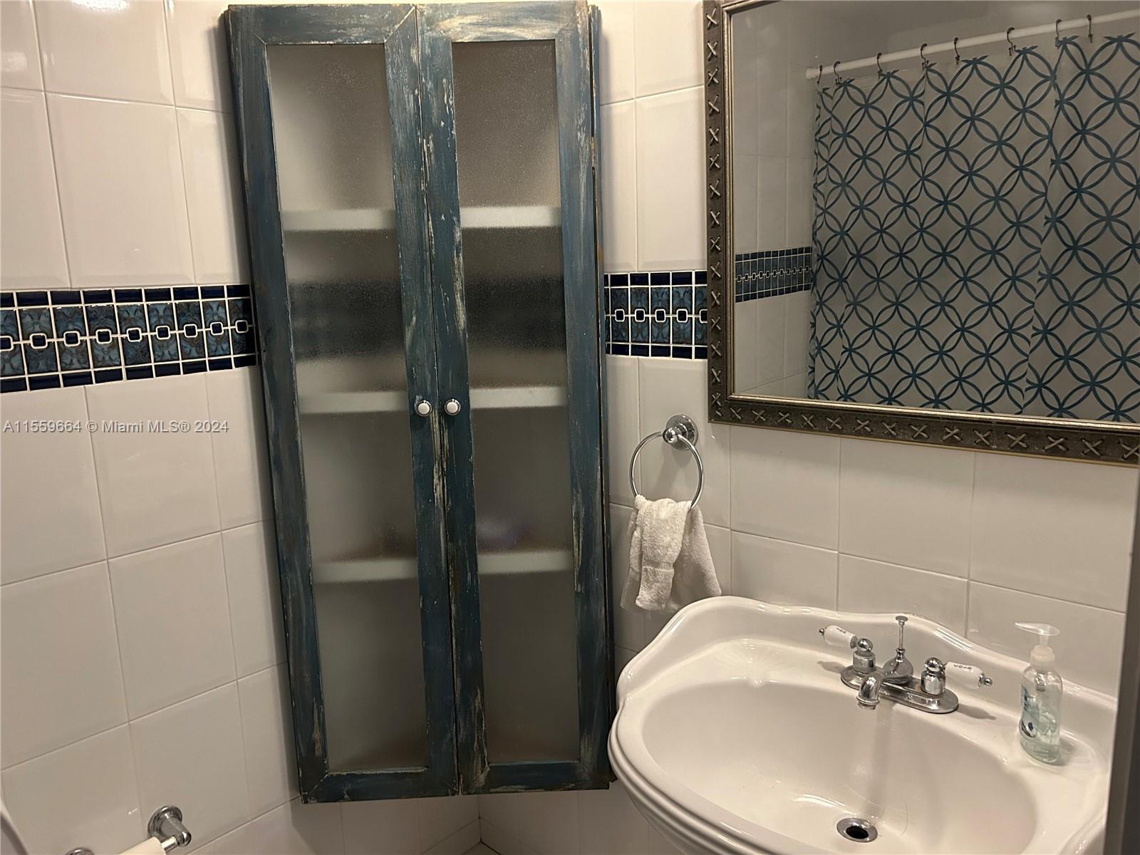9411 SW 4th St 202, Miami, Florida 33174, 2 Bedrooms Bedrooms, ,2 BathroomsBathrooms,Residential,For Sale,9411 SW 4th St 202,A11559664