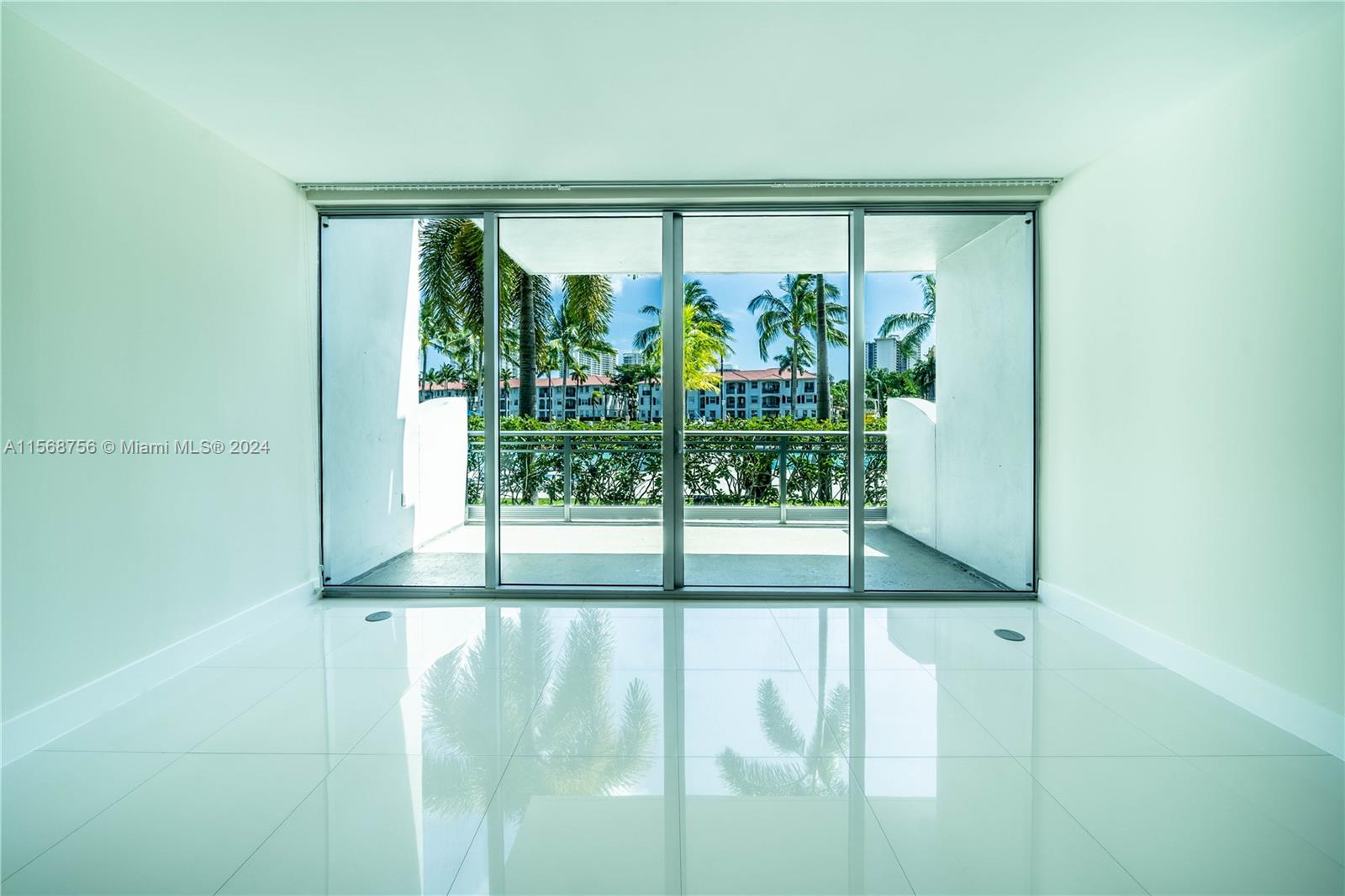 2950 NE 188th St 140, Aventura, Florida 33180, 2 Bedrooms Bedrooms, ,3 BathroomsBathrooms,Residentiallease,For Rent,2950 NE 188th St 140,A11568756